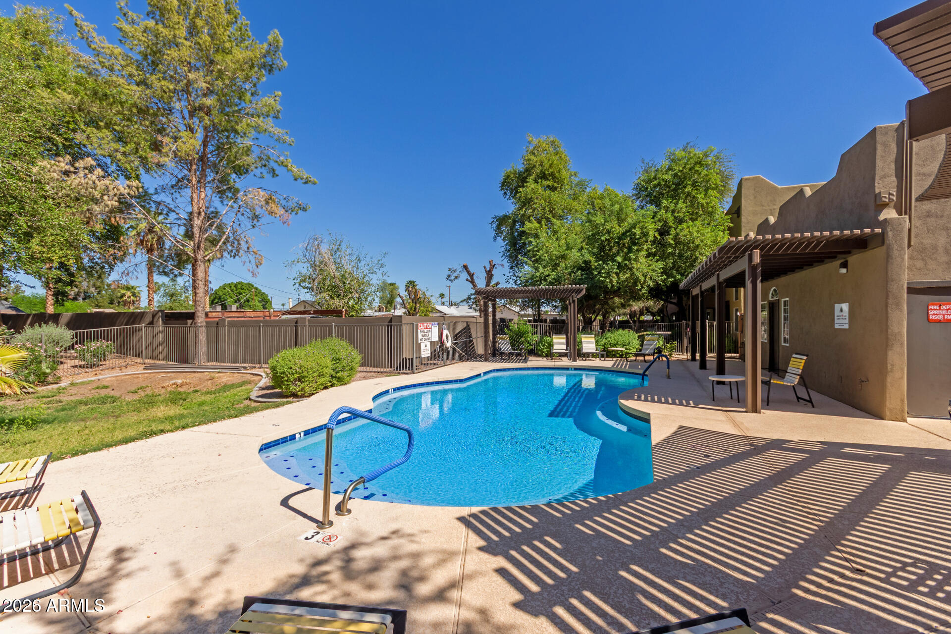 1718 W COLTER Street 115