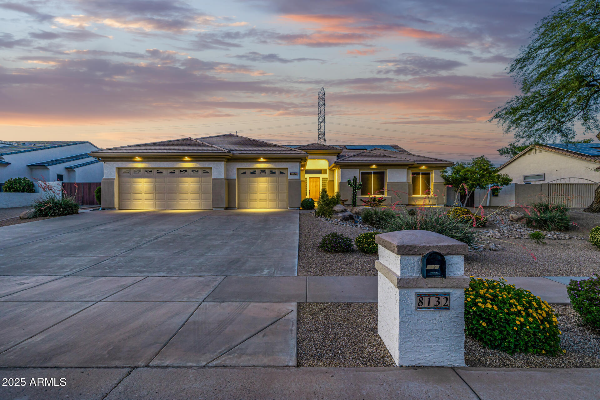 8132 W HATFIELD Road