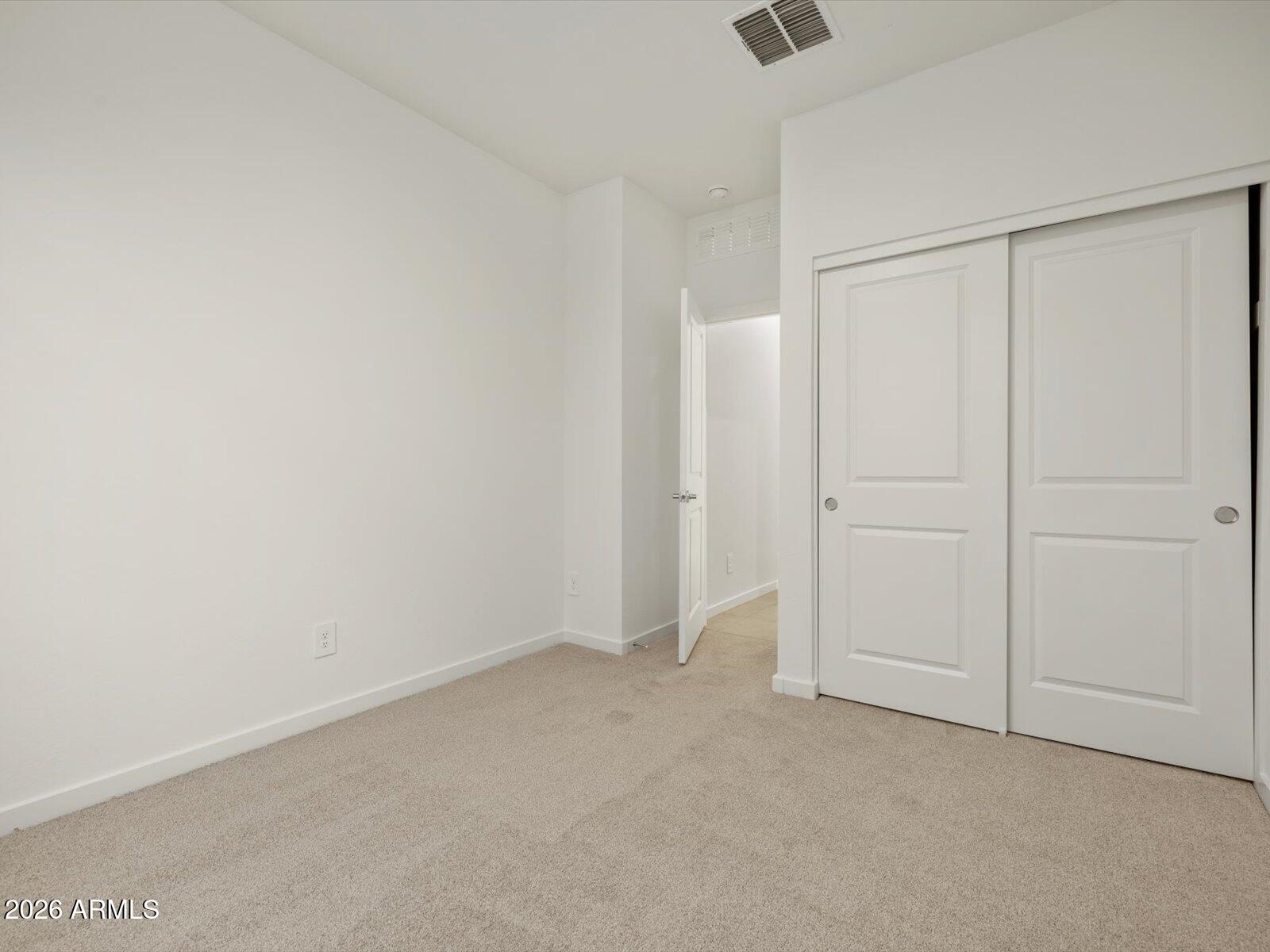 15930 W COTTONTAIL Lane