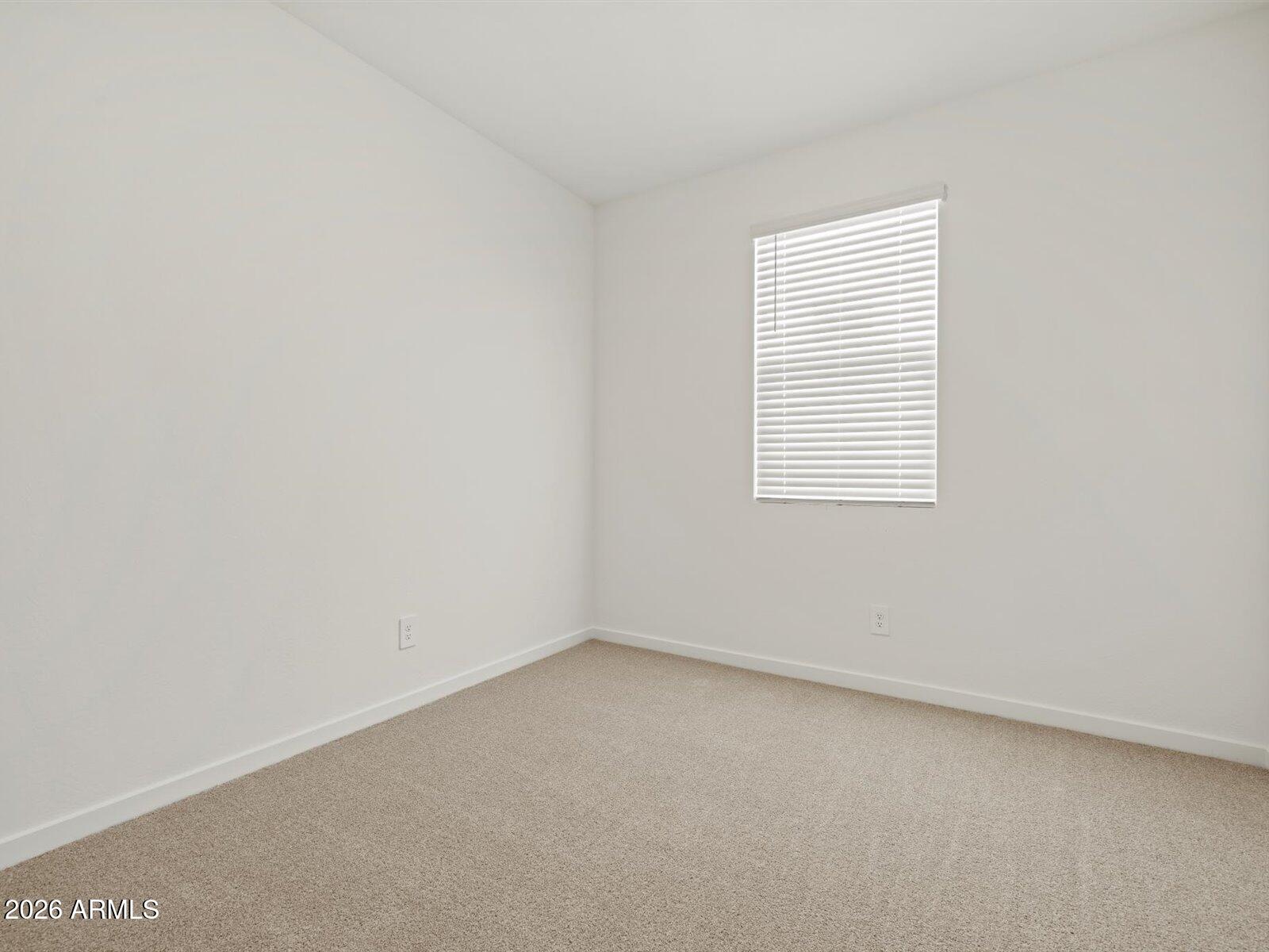 15930 W COTTONTAIL Lane