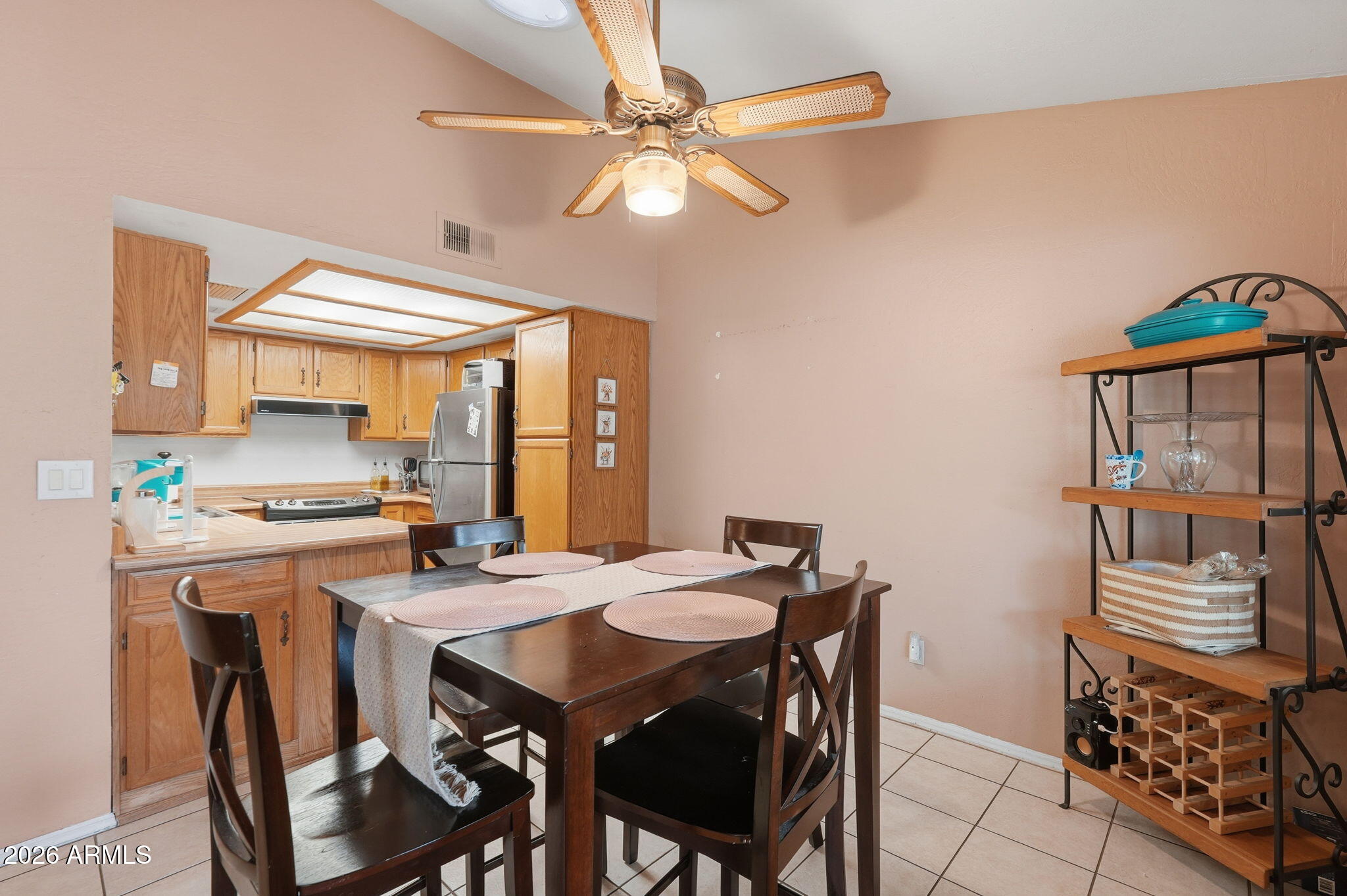 1382 N Tamarisk Drive