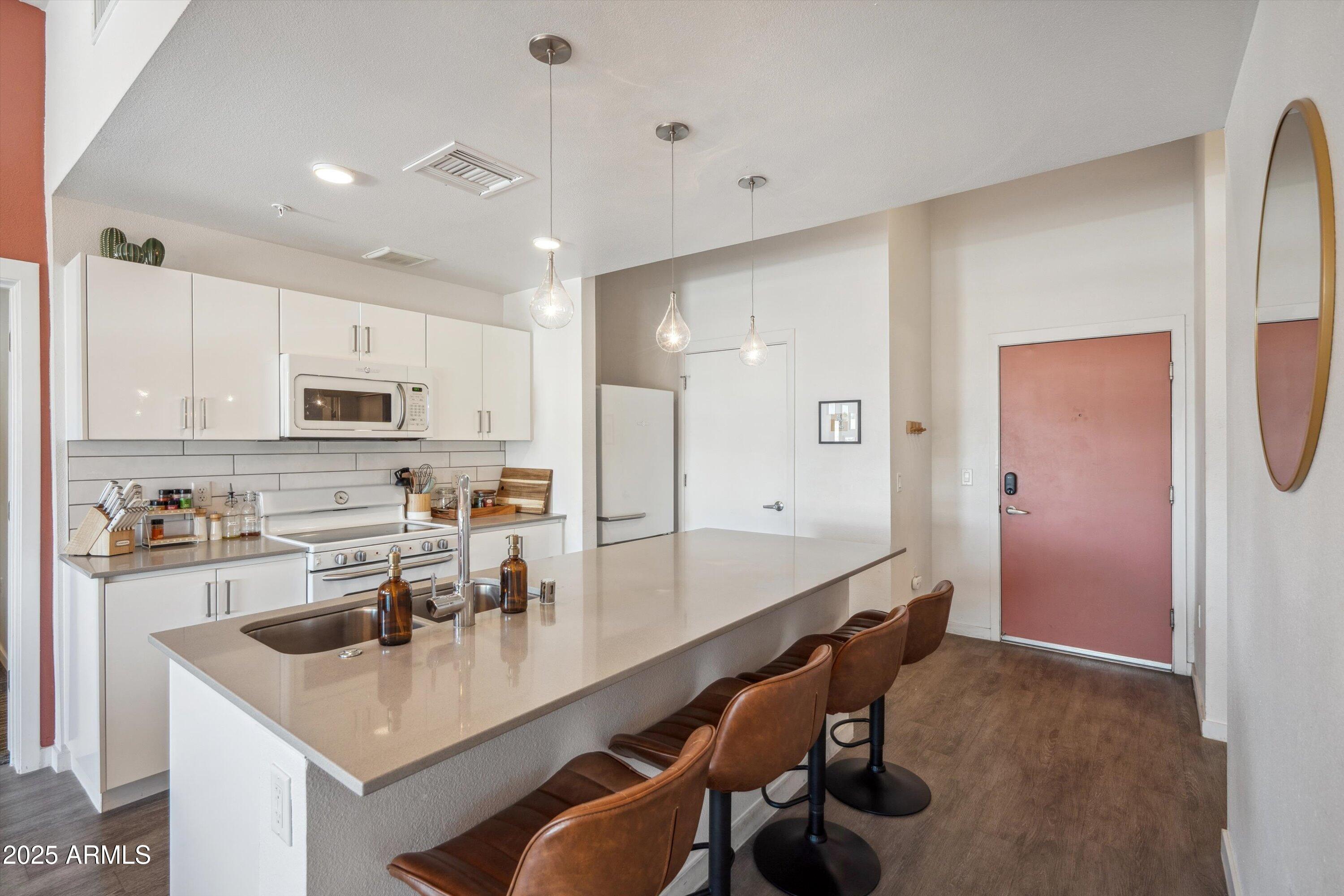 1130 N 2ND Street 208