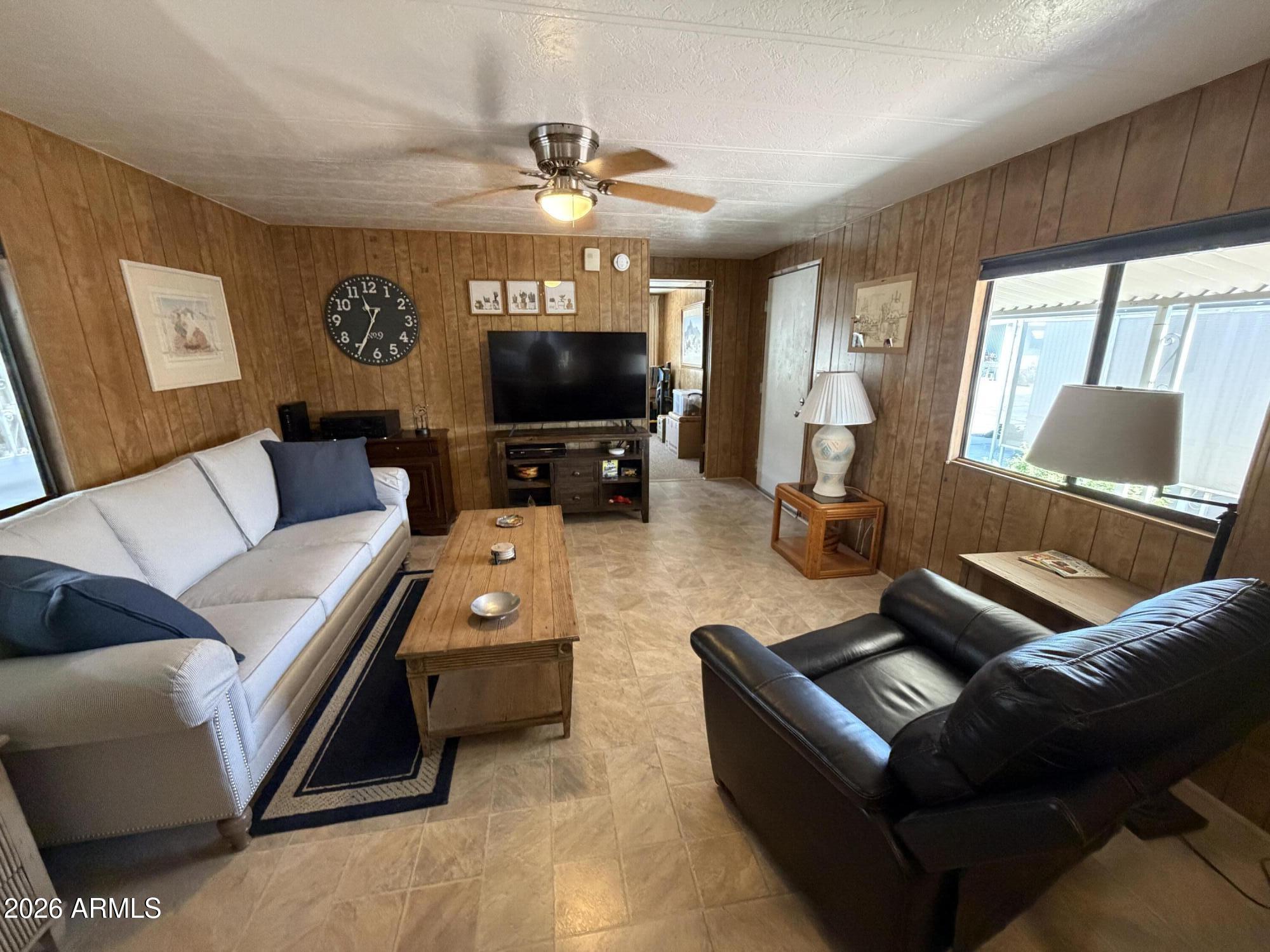 4065 E University Drive 526