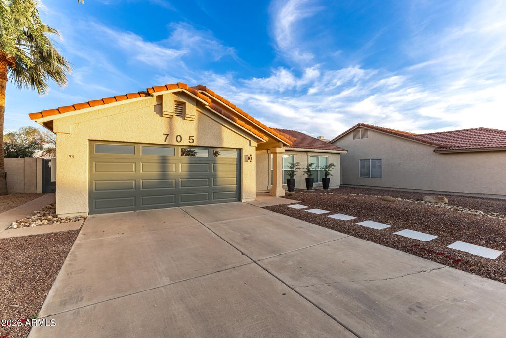 Photo of 705 S Monterey Street, Gilbert, AZ 85233 (MLS # 6990666)