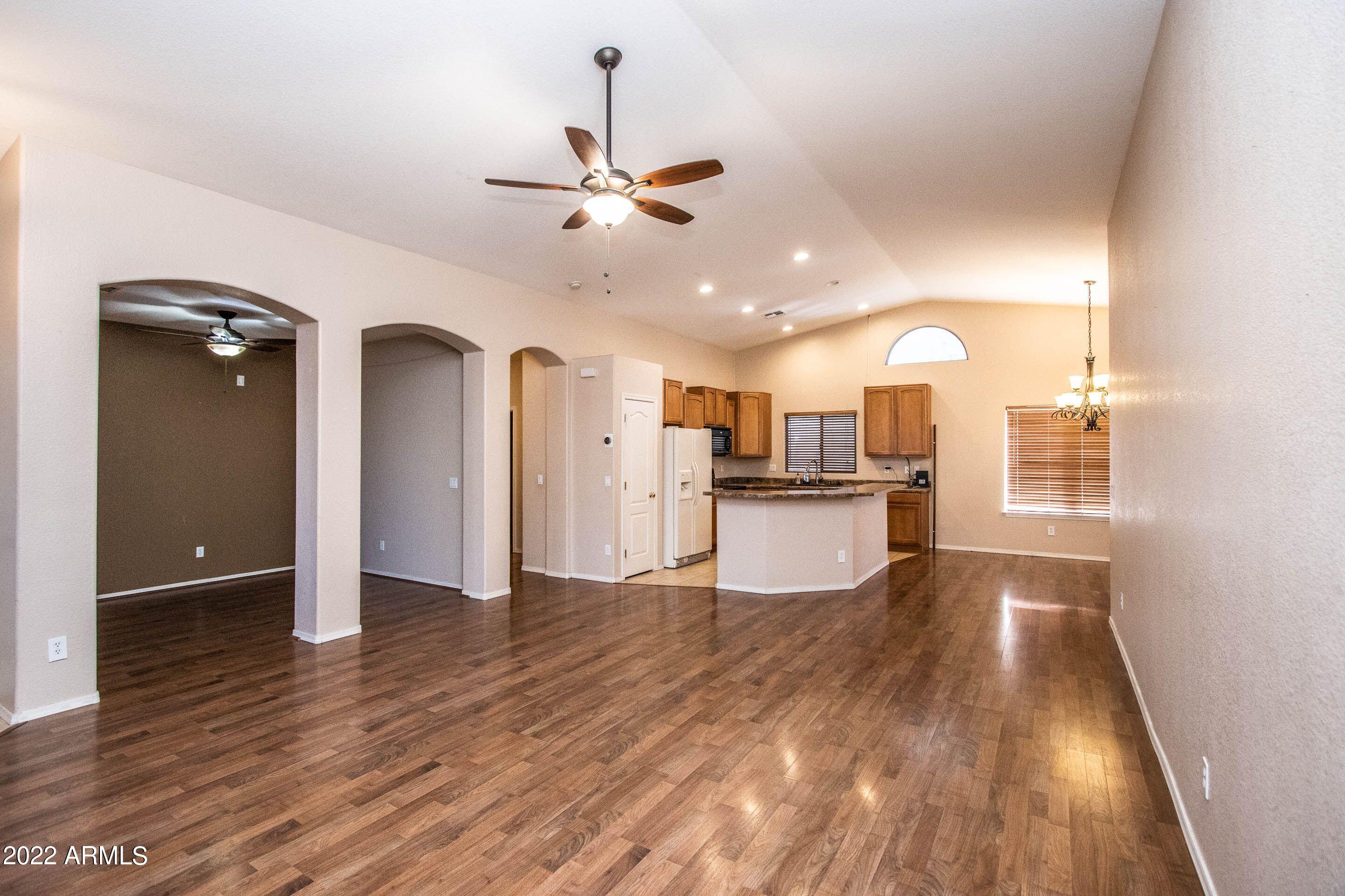 44629 W Santa Fe Avenue