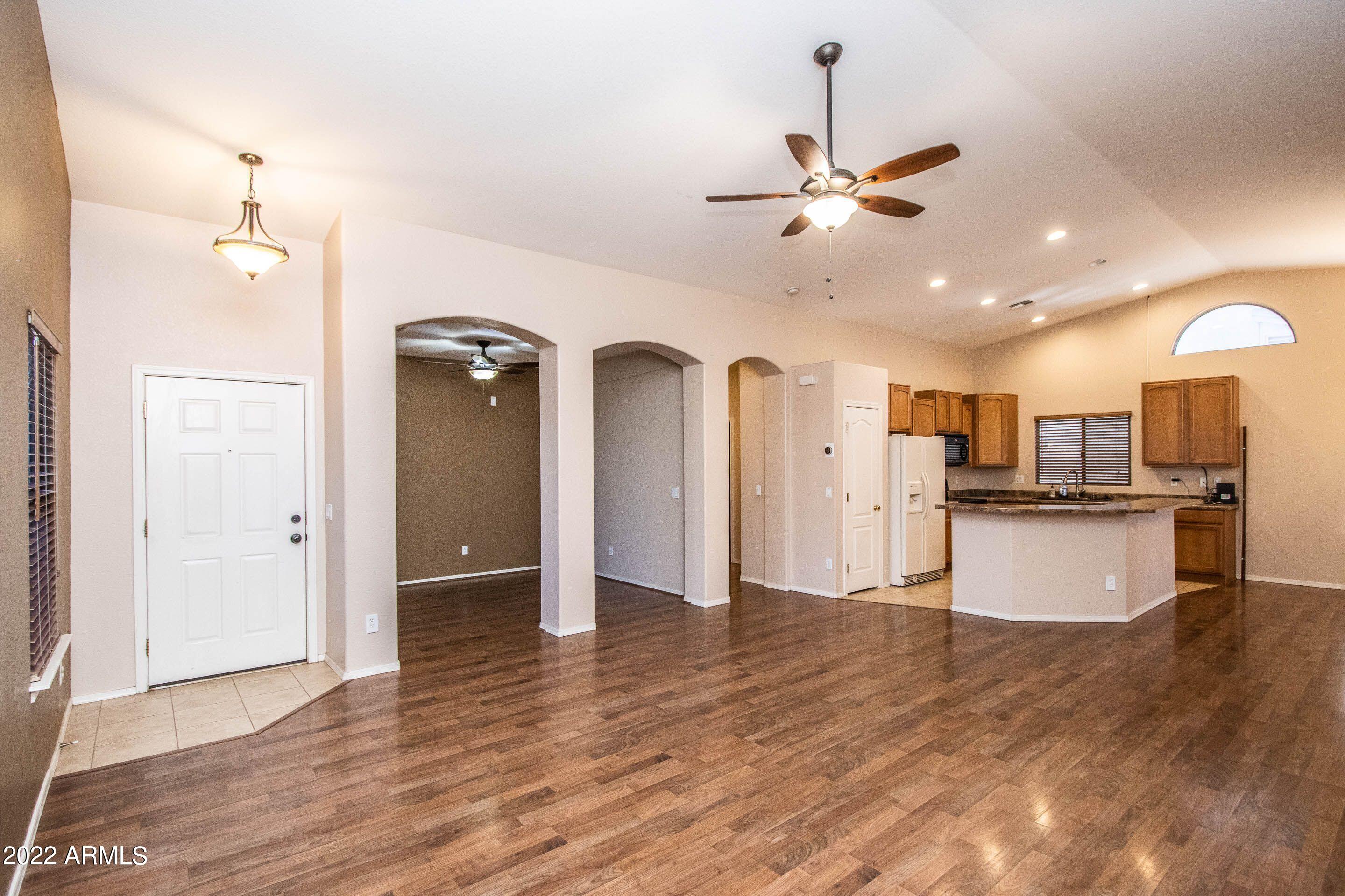 44629 W Santa Fe Avenue