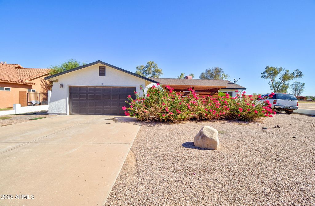 Photo of 8580 W Mission Hills Drive, Arizona City, AZ 85123 (MLS # 6931029)
