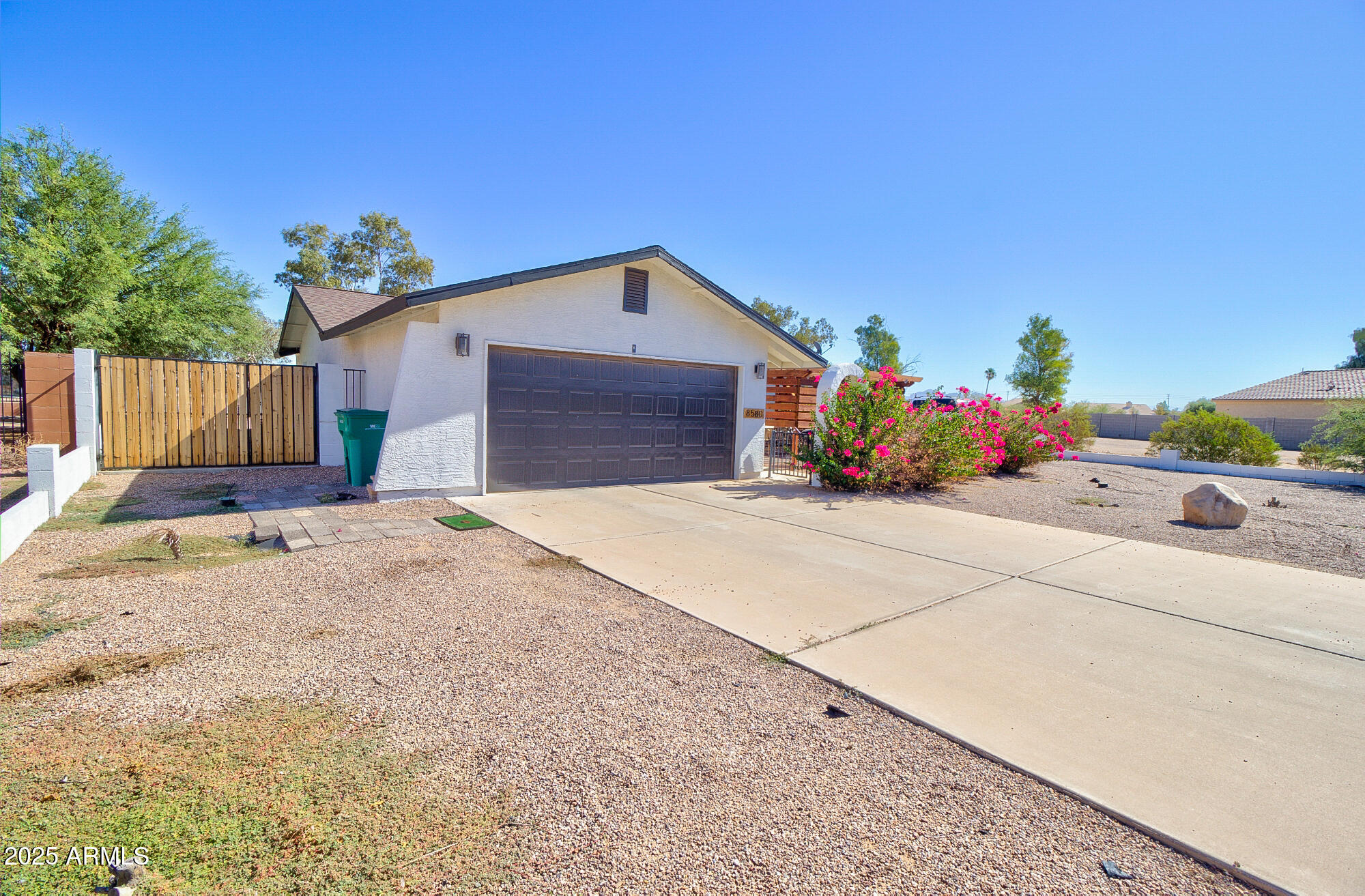 8580 W MISSION HILLS Drive