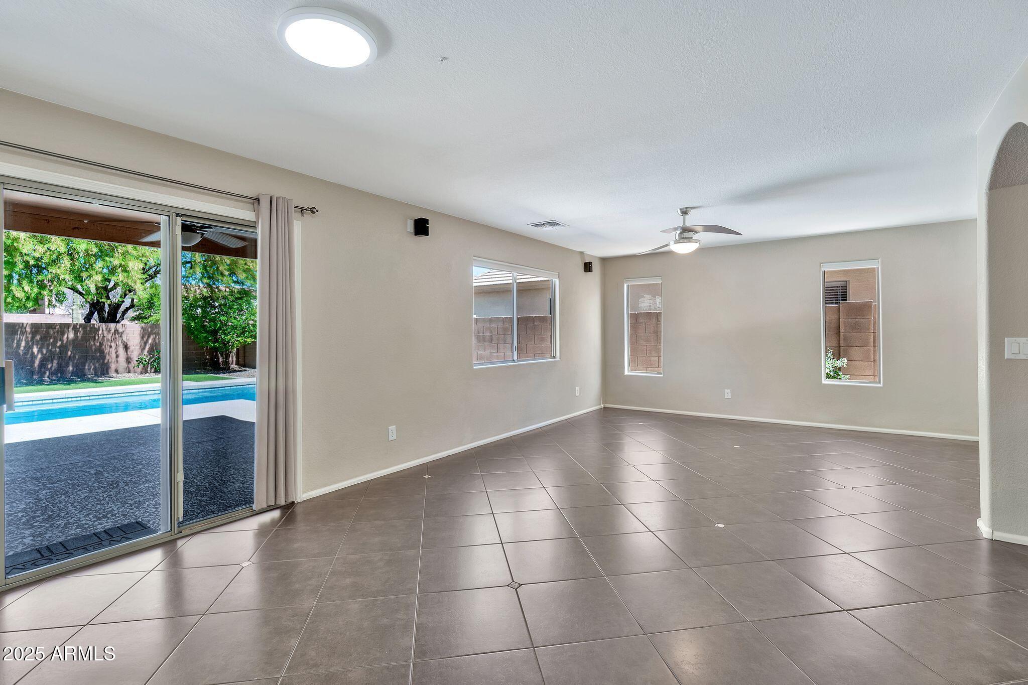 2418 W White Feather Lane