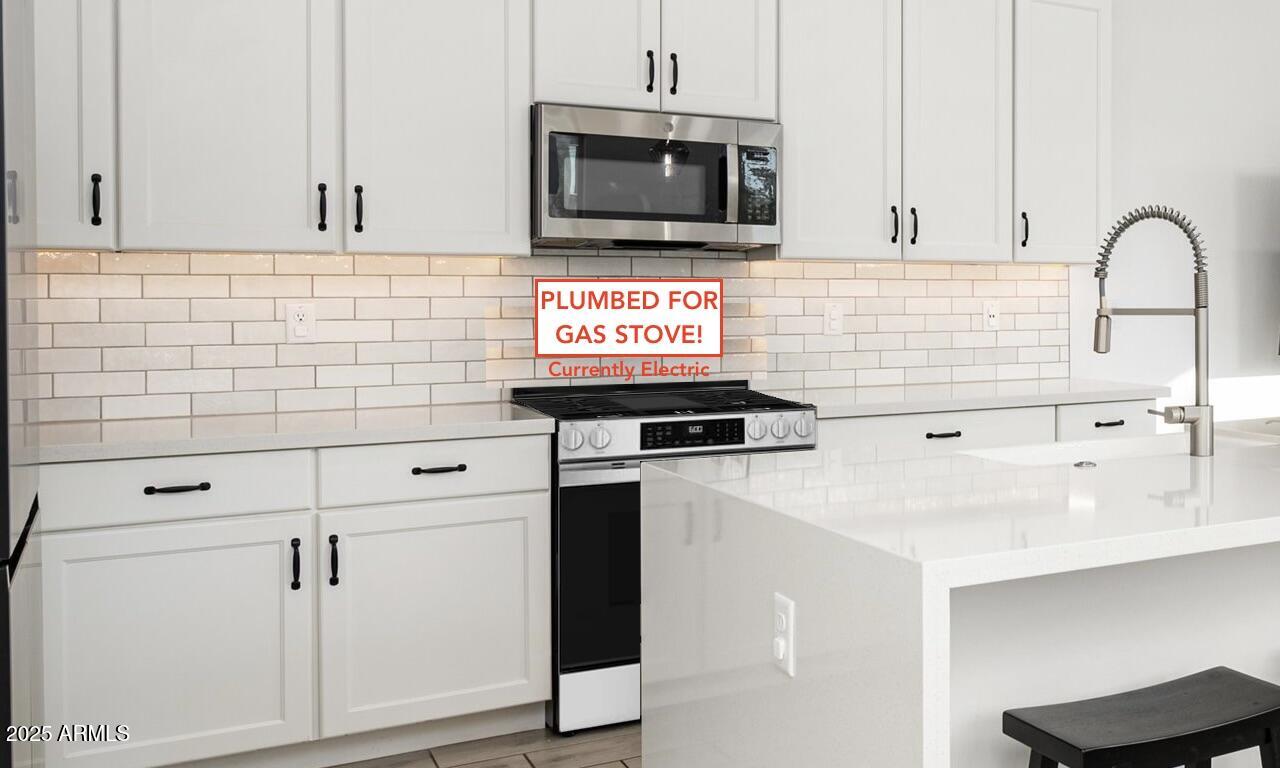 1933 W KINFIELD Trail