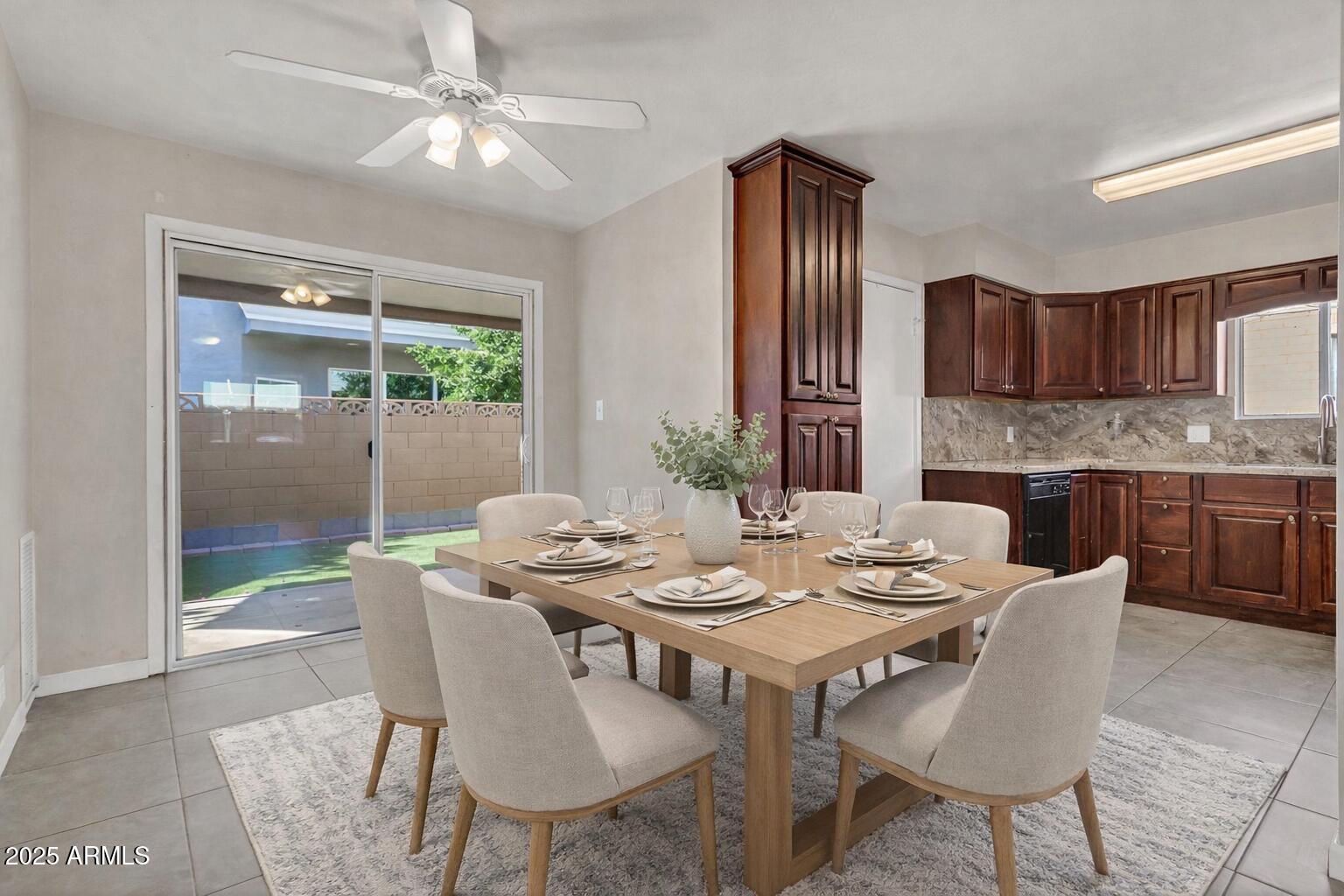 3302 E PINCHOT Avenue 9