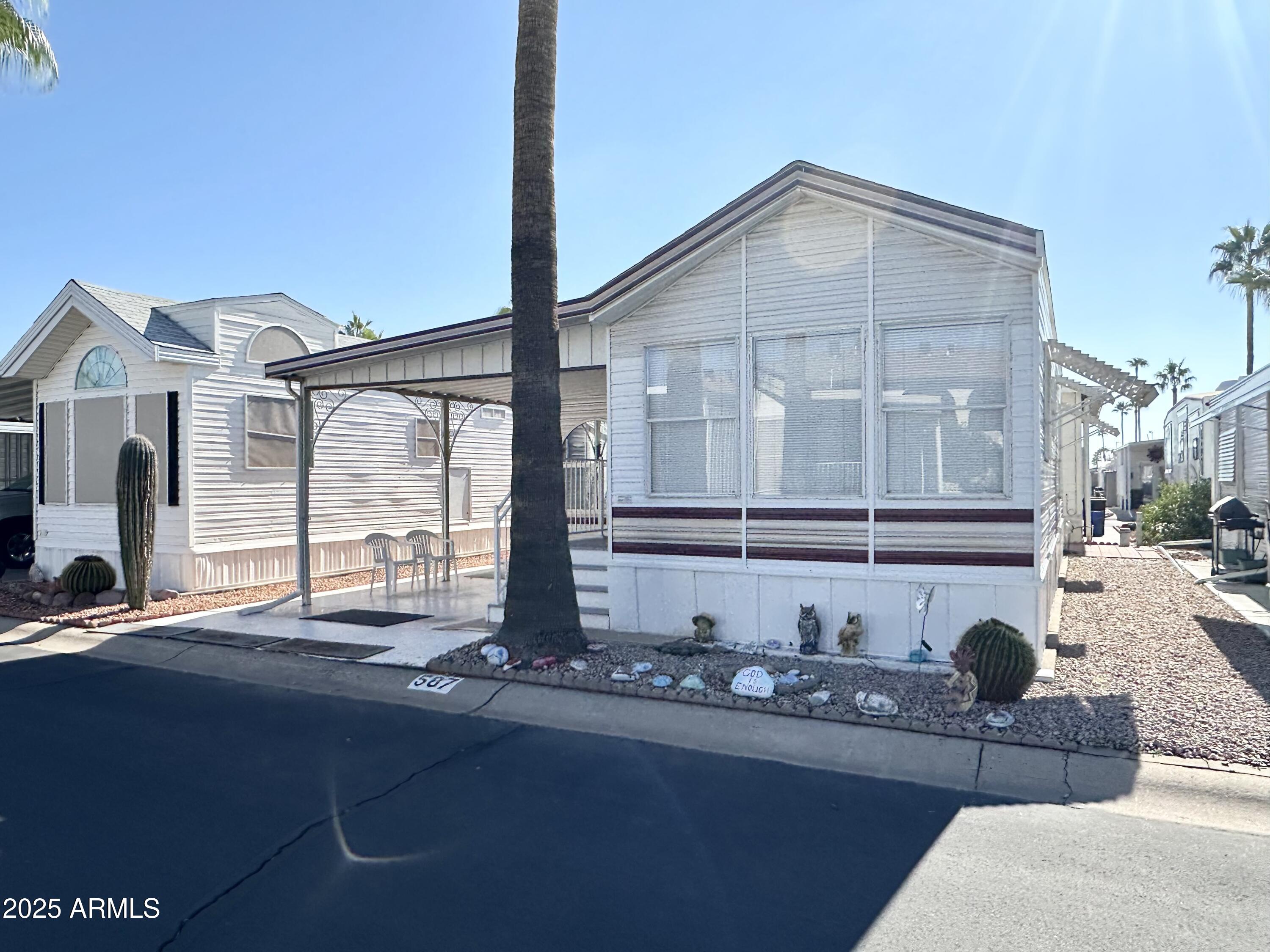 587 S JASPAR Drive 587