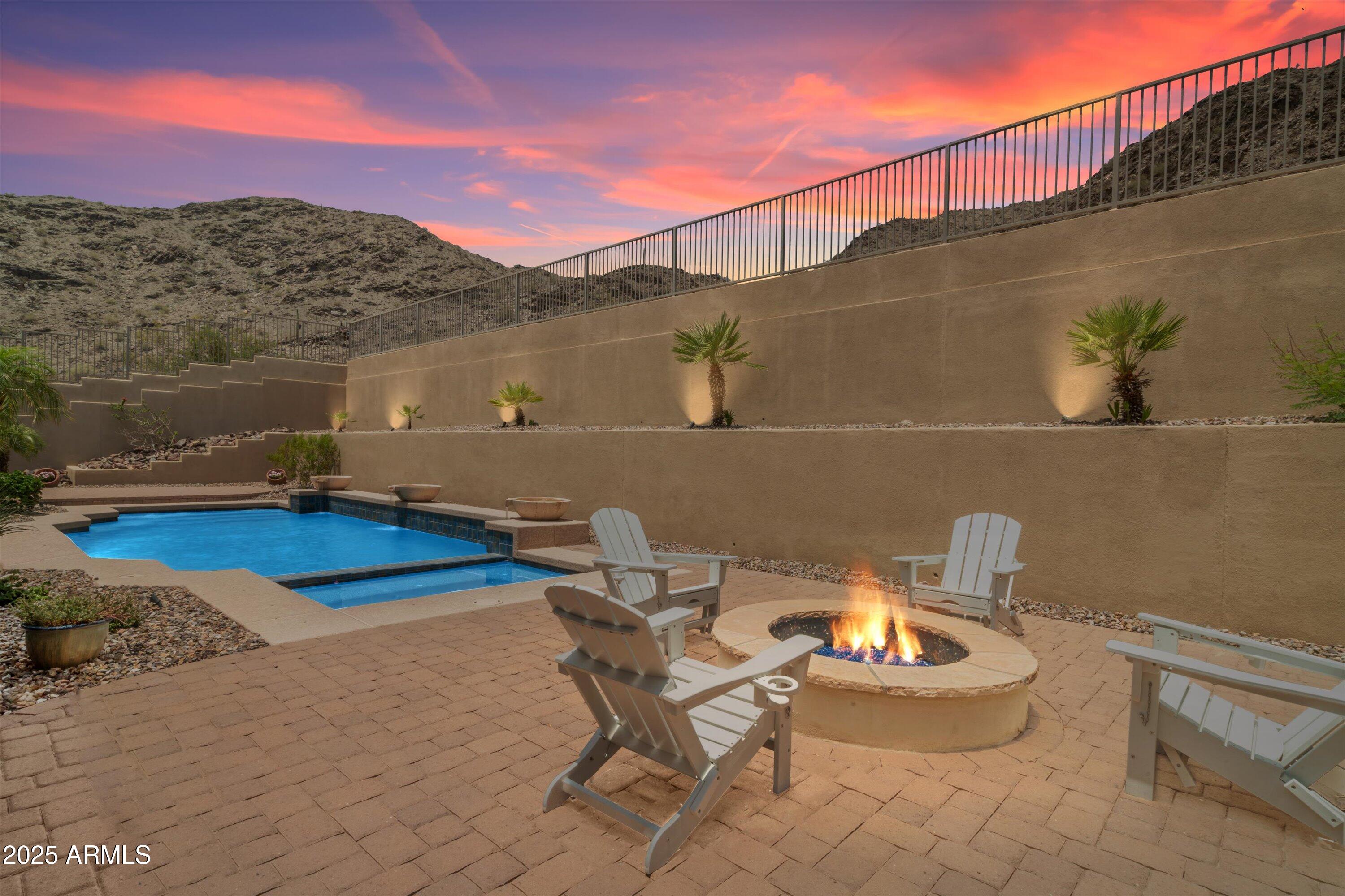 2722 W HIDDENVIEW Drive
