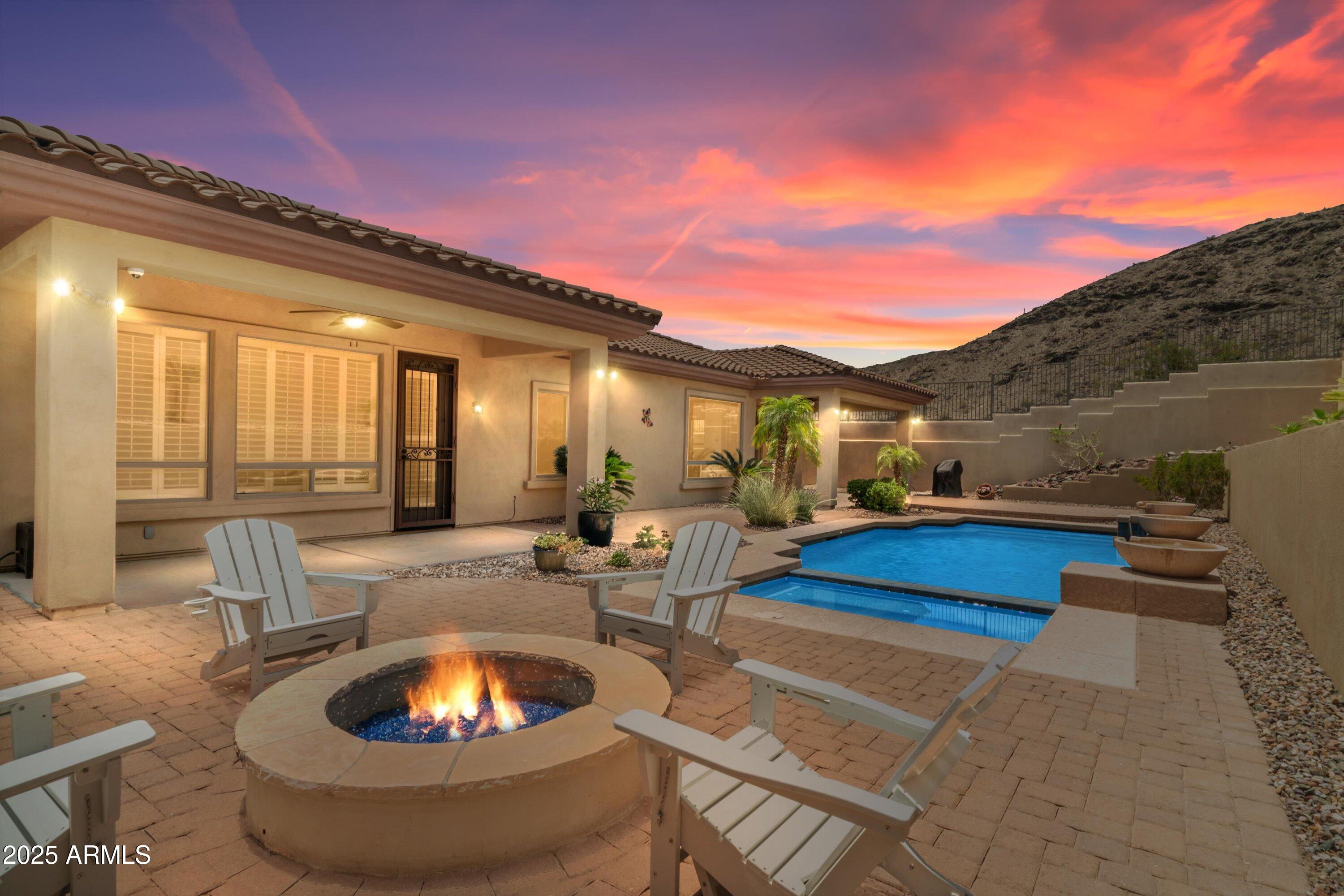 2722 W HIDDENVIEW Drive