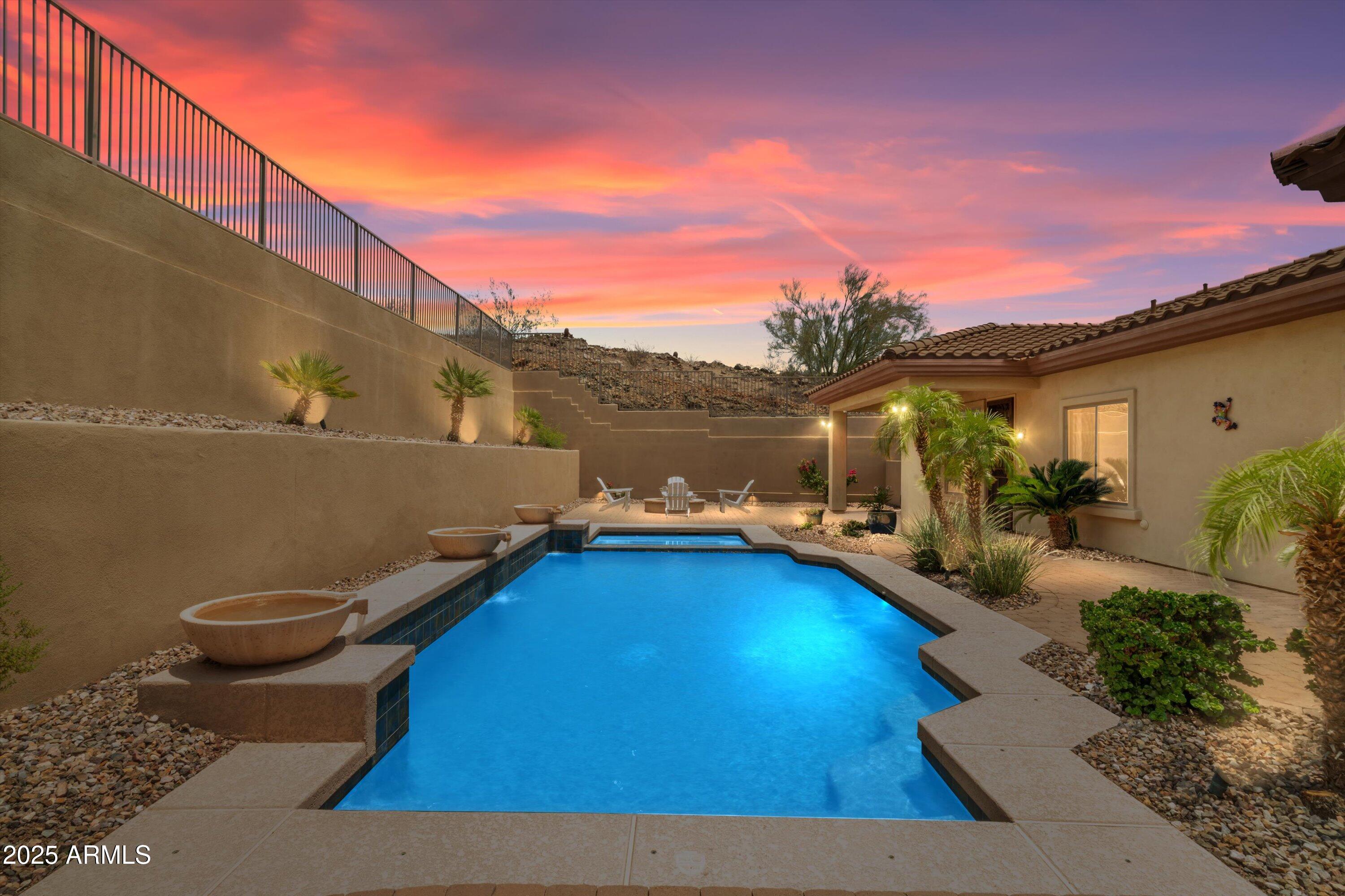 2722 W HIDDENVIEW Drive