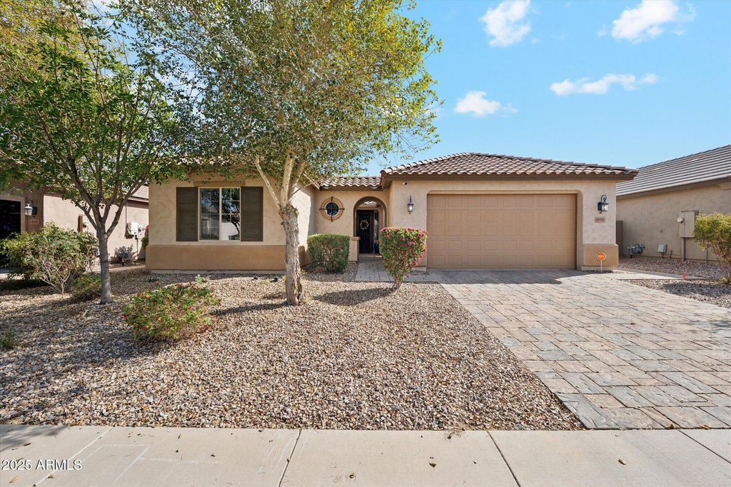 Photo of 19797 W Lincoln Street, Buckeye, AZ 85326 (MLS # 6958934)