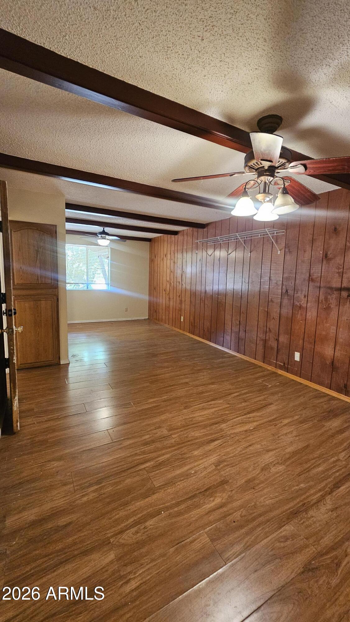1507 W HELENA Drive