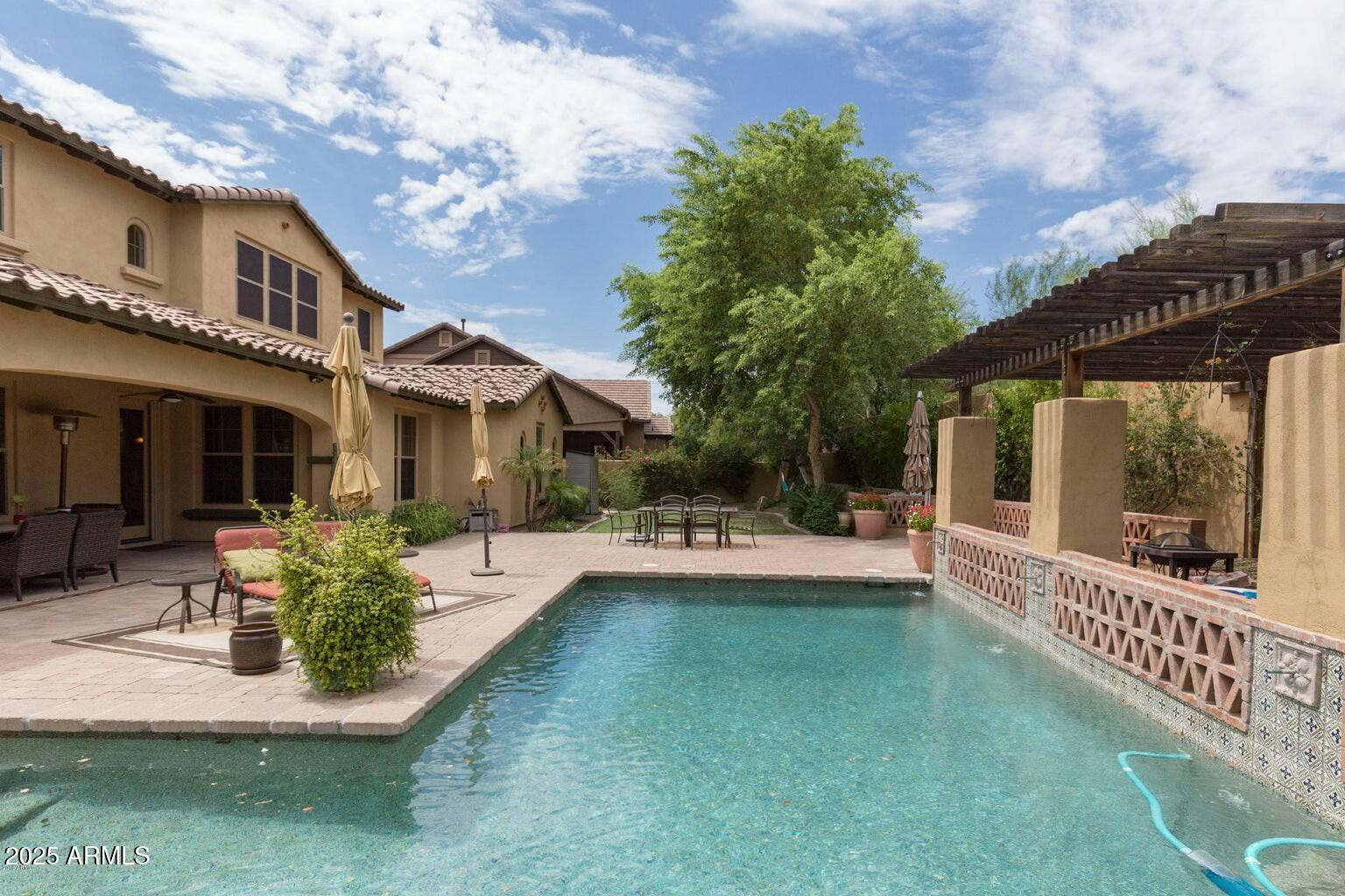 9238 E VIA DE VAQUERO Drive