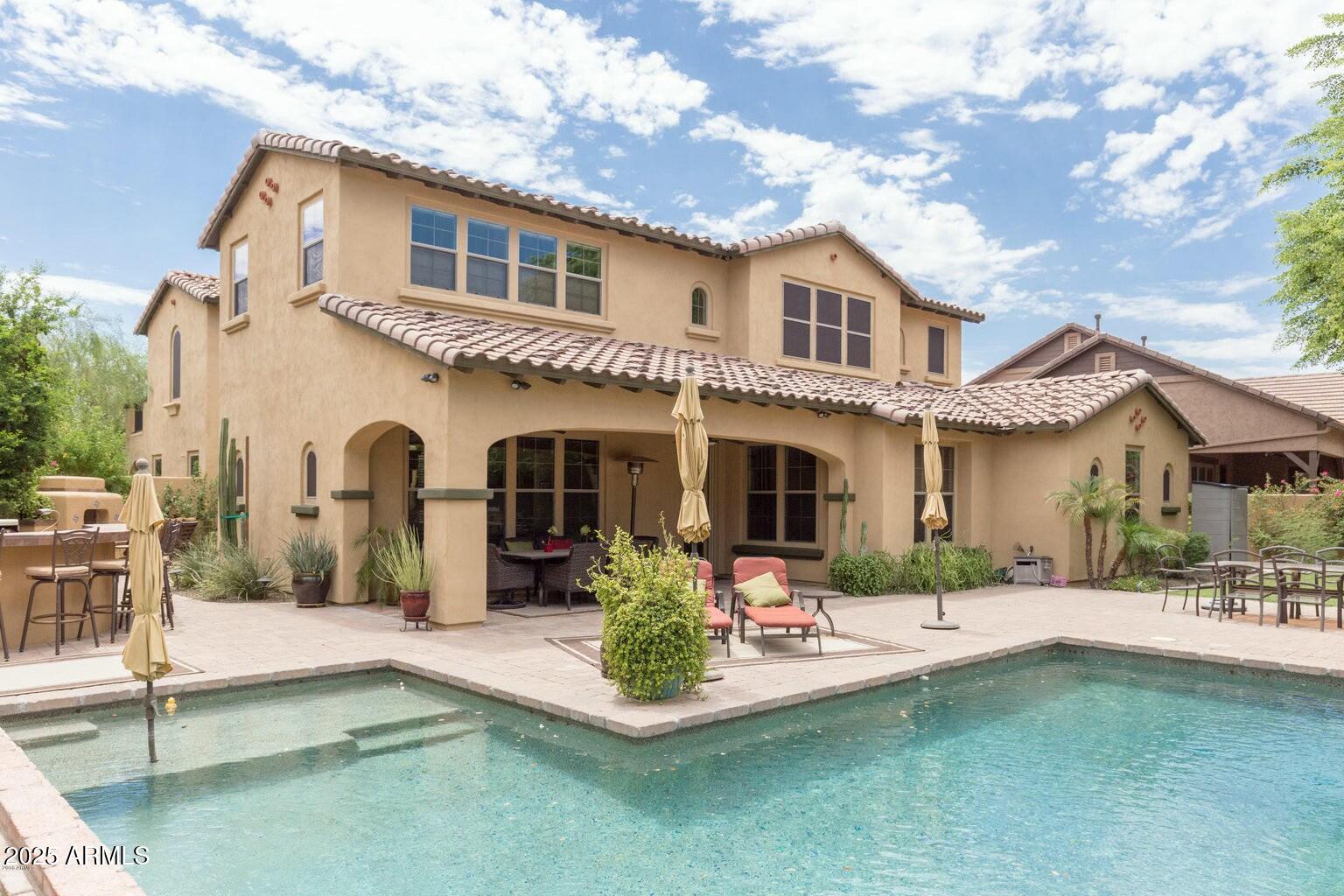 9238 E VIA DE VAQUERO Drive