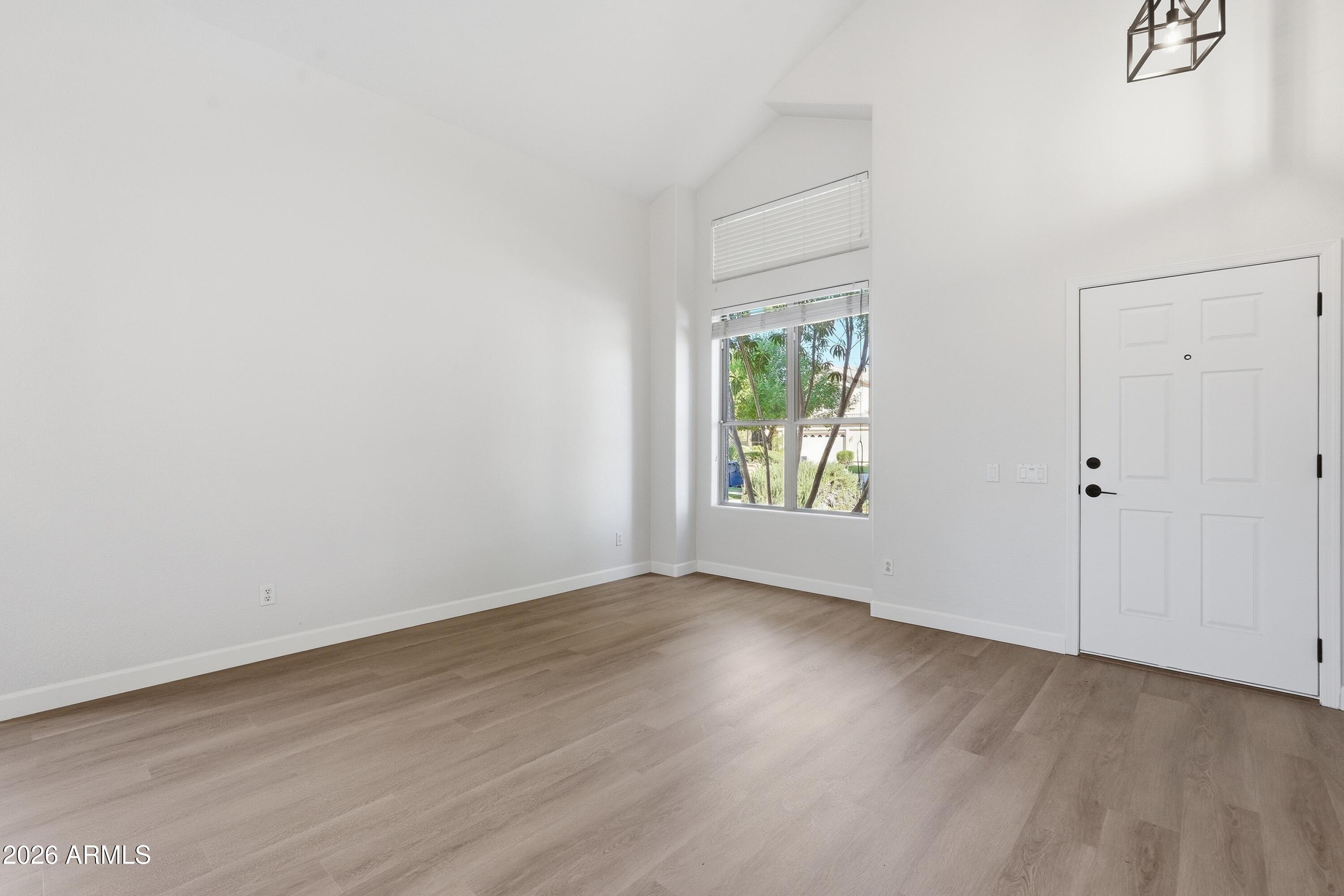 Properties 1 1491 W BLUE RIDGE Way