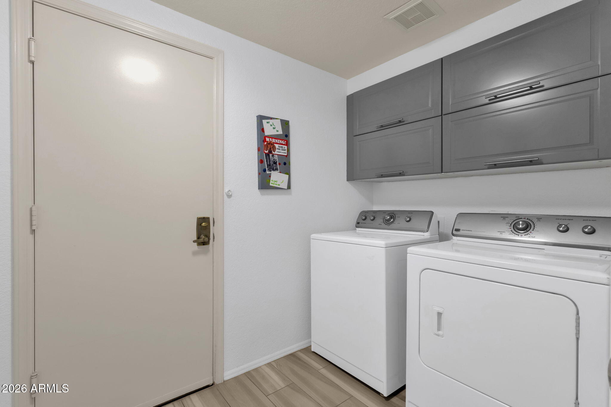 9705 E MOUNTAIN VIEW Road 1040