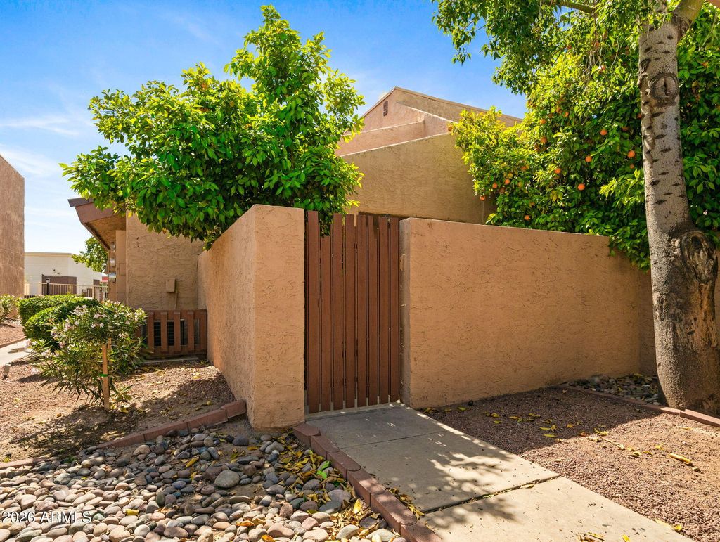 Photo of 2121 W Royal Palm Road #1087, Phoenix, AZ 85021 (MLS # 7000513)