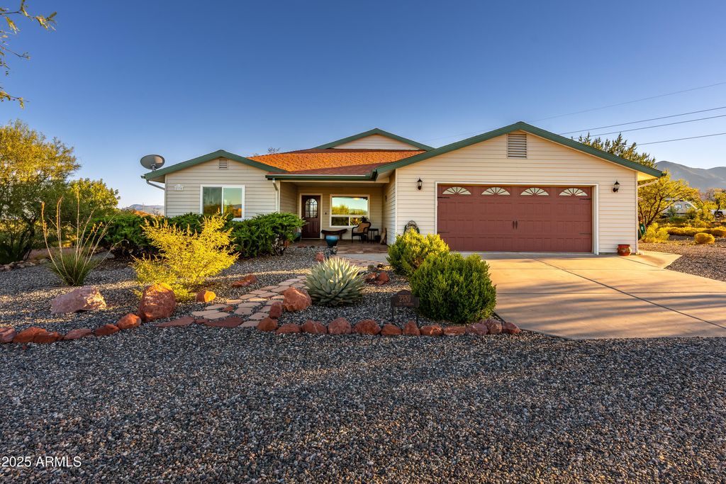 Photo of 2370 S Vista Ventana Drive, Cottonwood, AZ 86326 (MLS # 6935282)