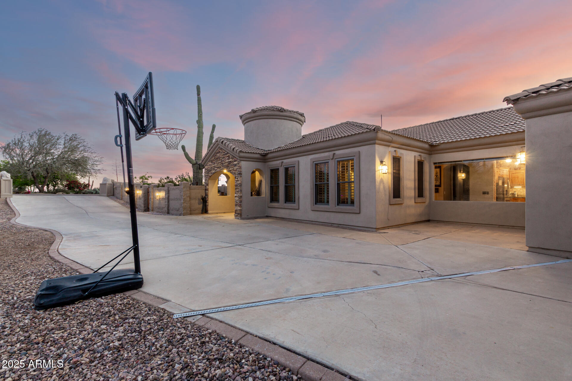 4010 E STANSBURY Lane