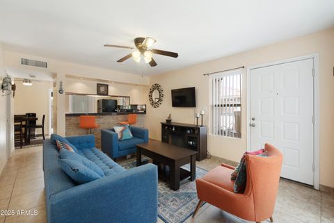 2833 E TRACY Lane 1 Phoenix AZ 85032