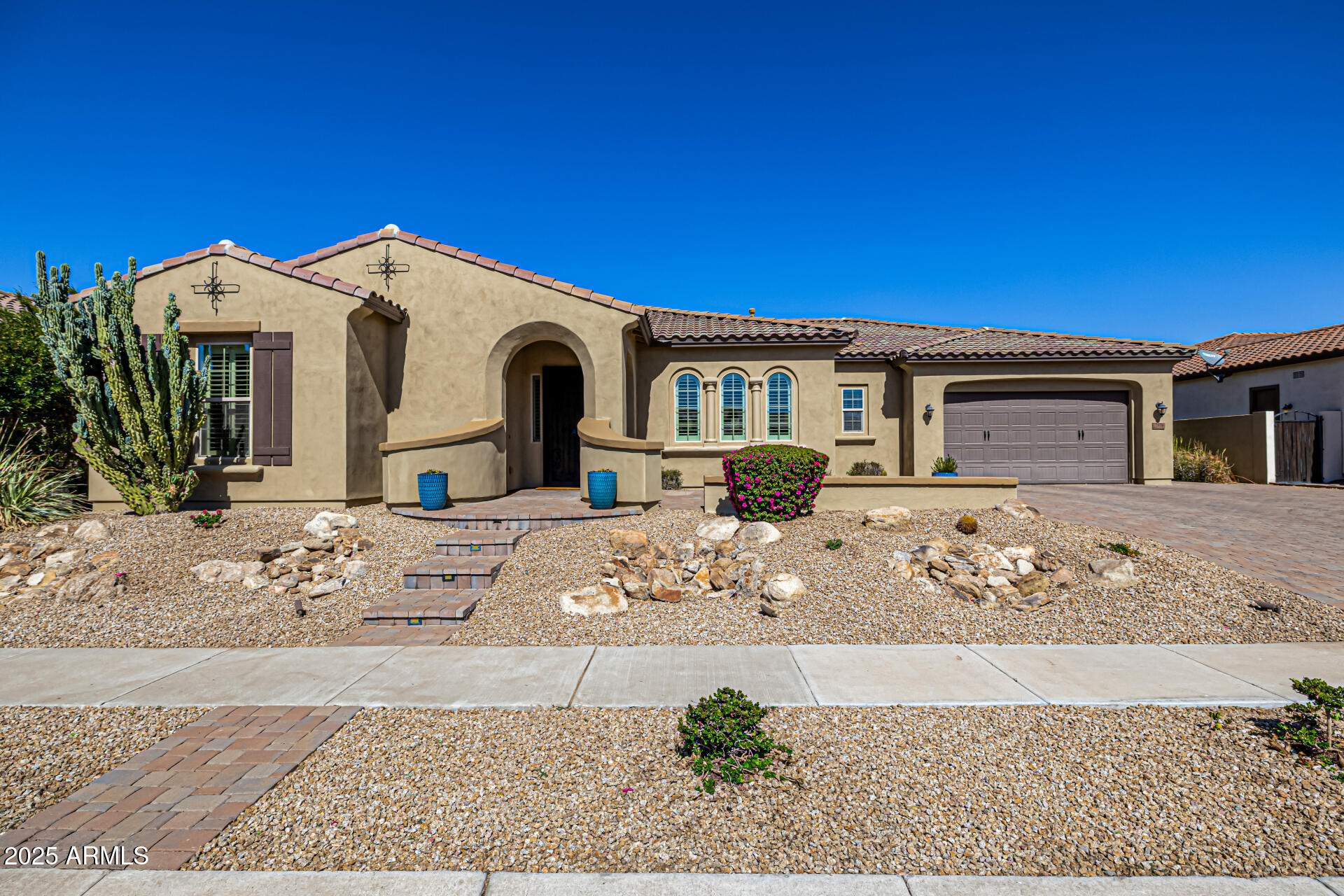 7576 W Quail Avenue