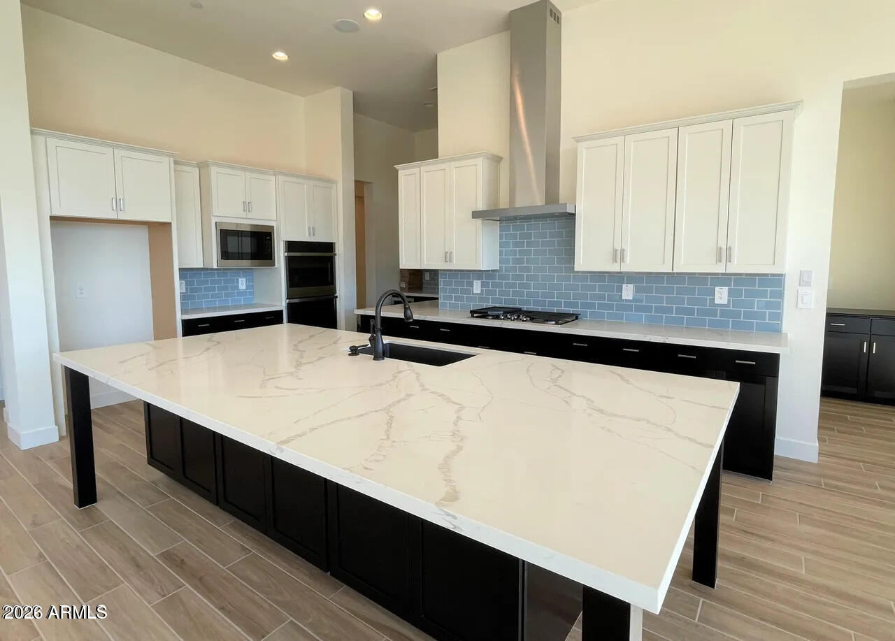 9273 W Country Club Trail