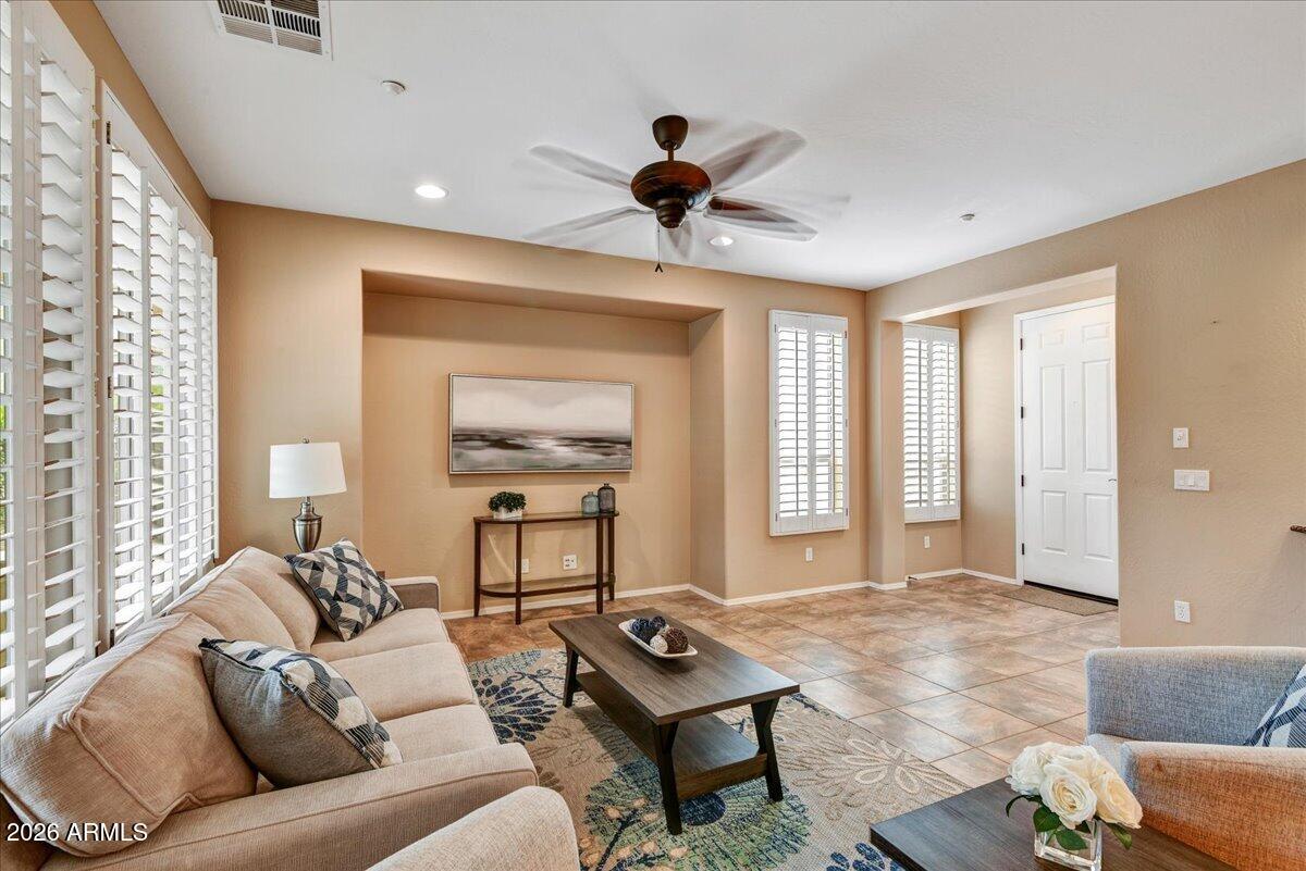 12612 W FETLOCK Trail