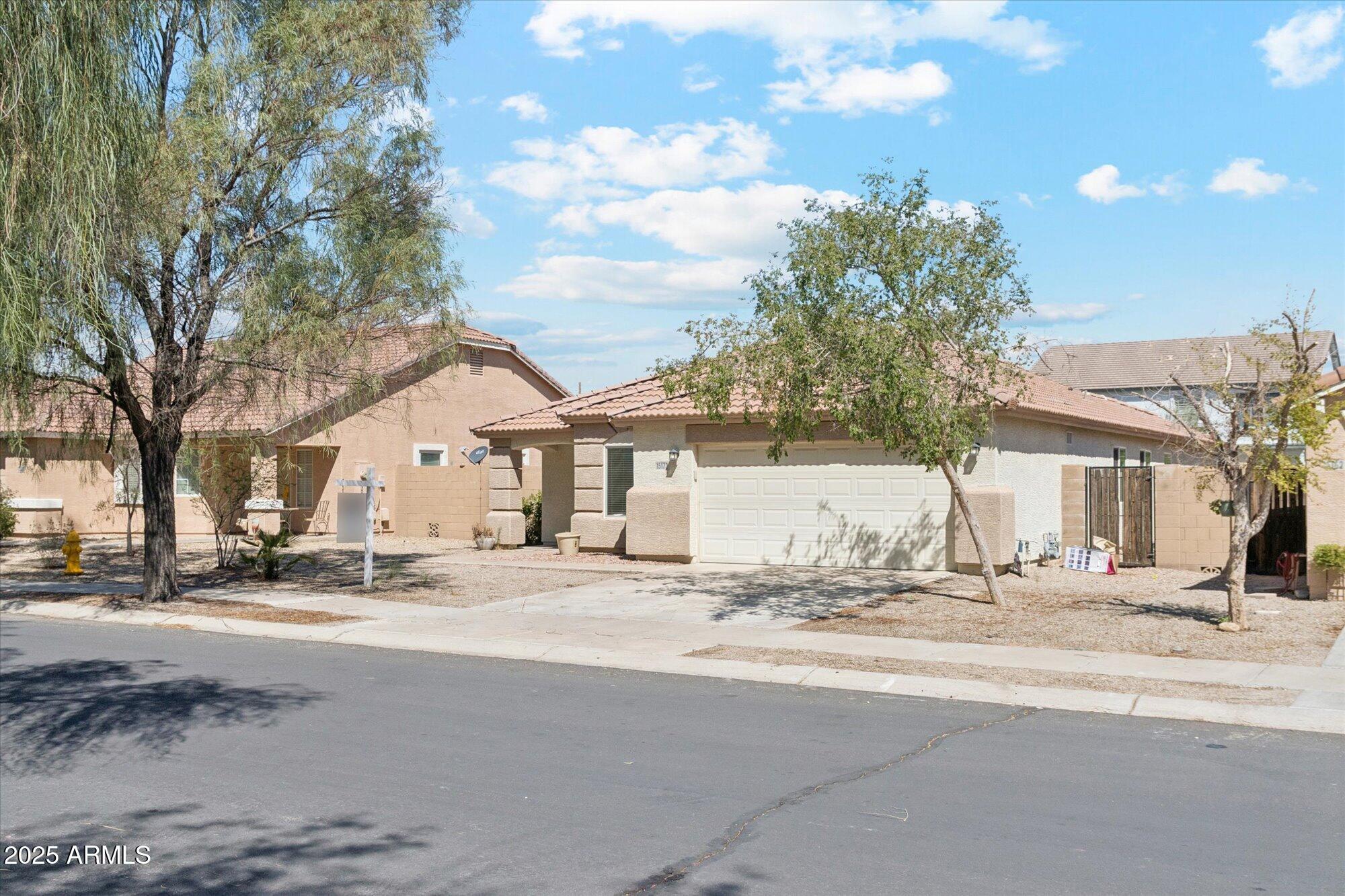 Goodyear, Arizona 85338, United States, 4 Bedrooms Bedrooms, ,2 BathroomsBathrooms,Residential,Active,185279