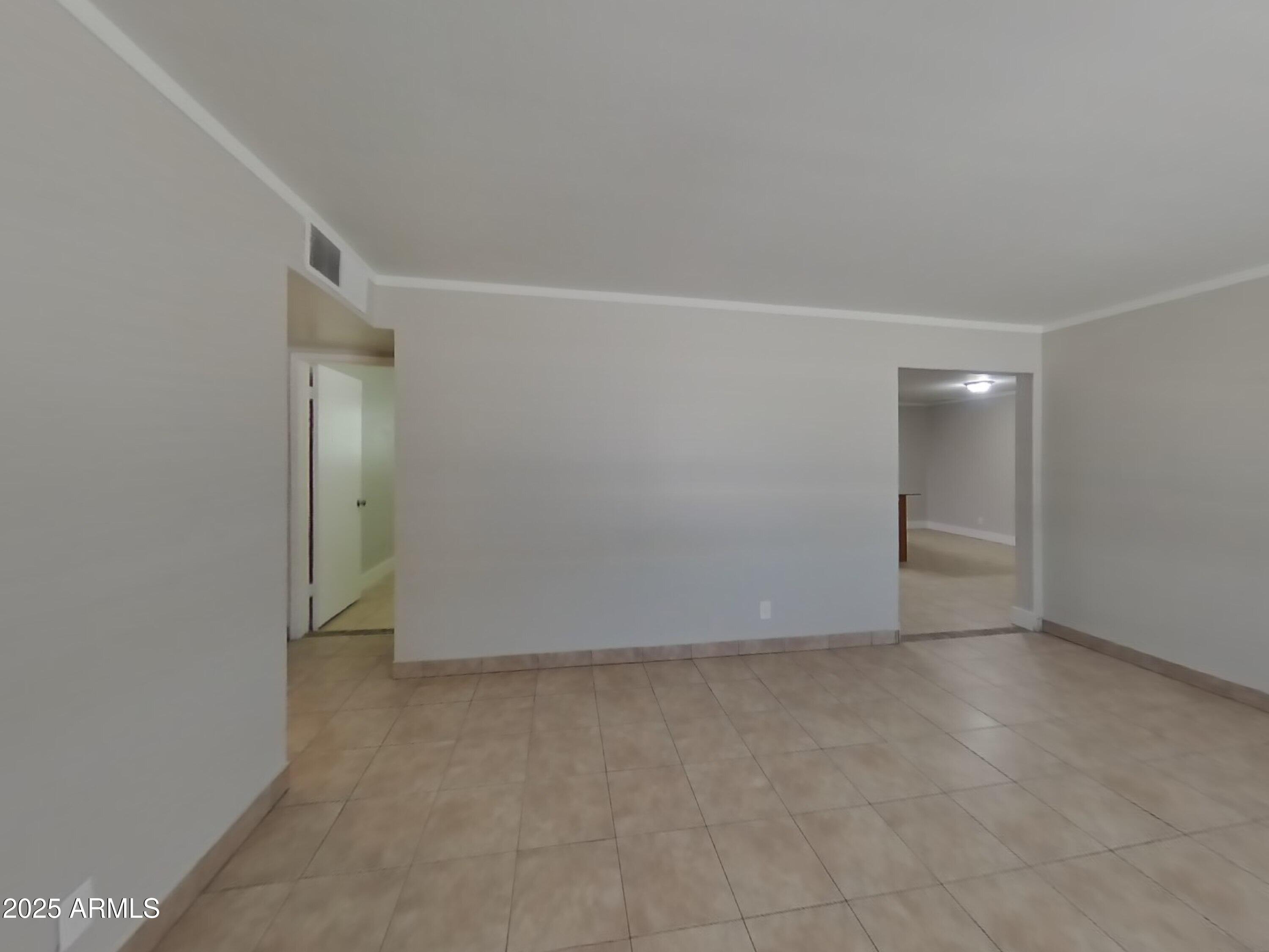 1649 W PUEBLO Avenue