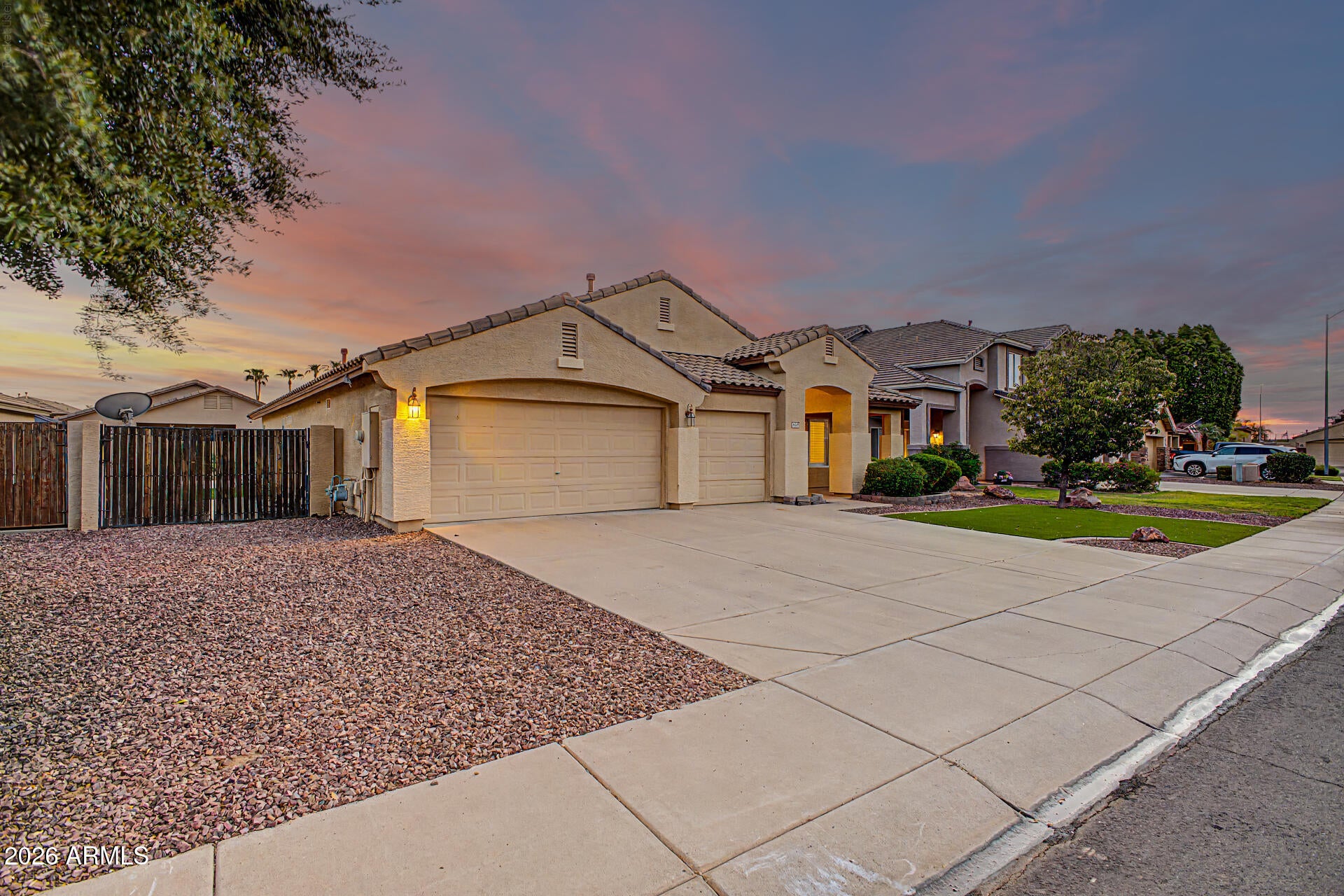8239 W HARMONY Lane