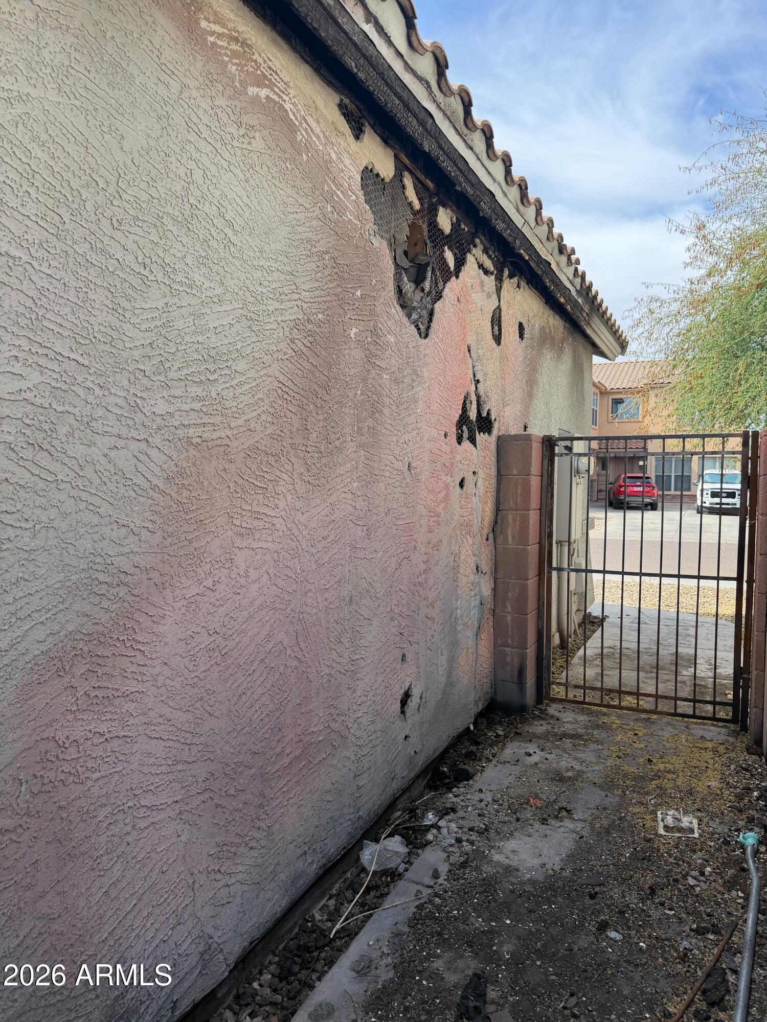 10141 W ILLINI Street