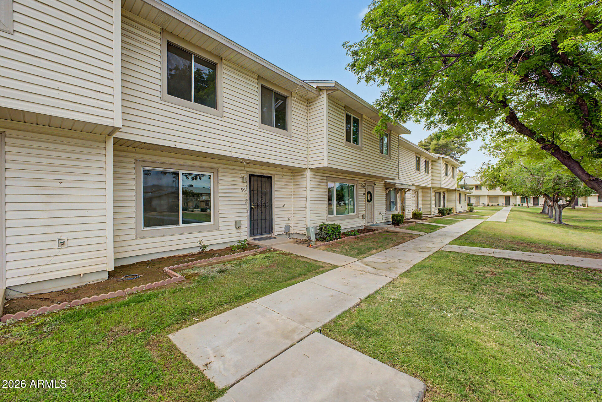 1204 E DUNBAR Drive