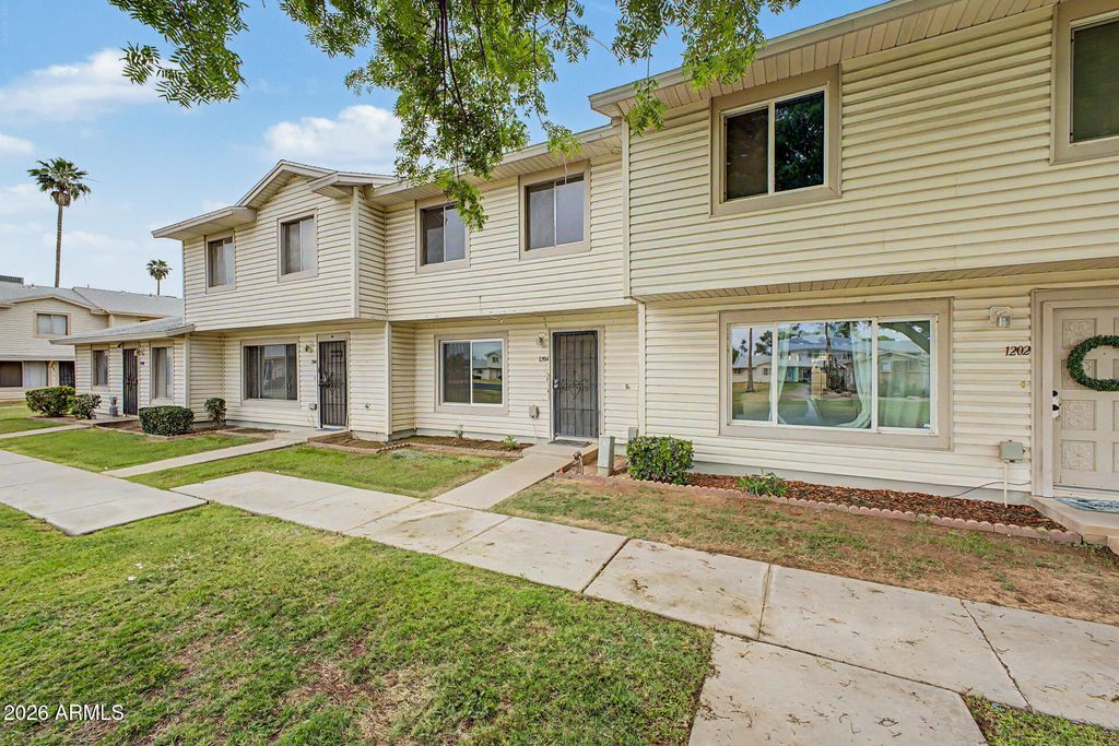 Photo of 1204 E Dunbar Drive, Tempe, AZ 85282 (MLS # 7019807)