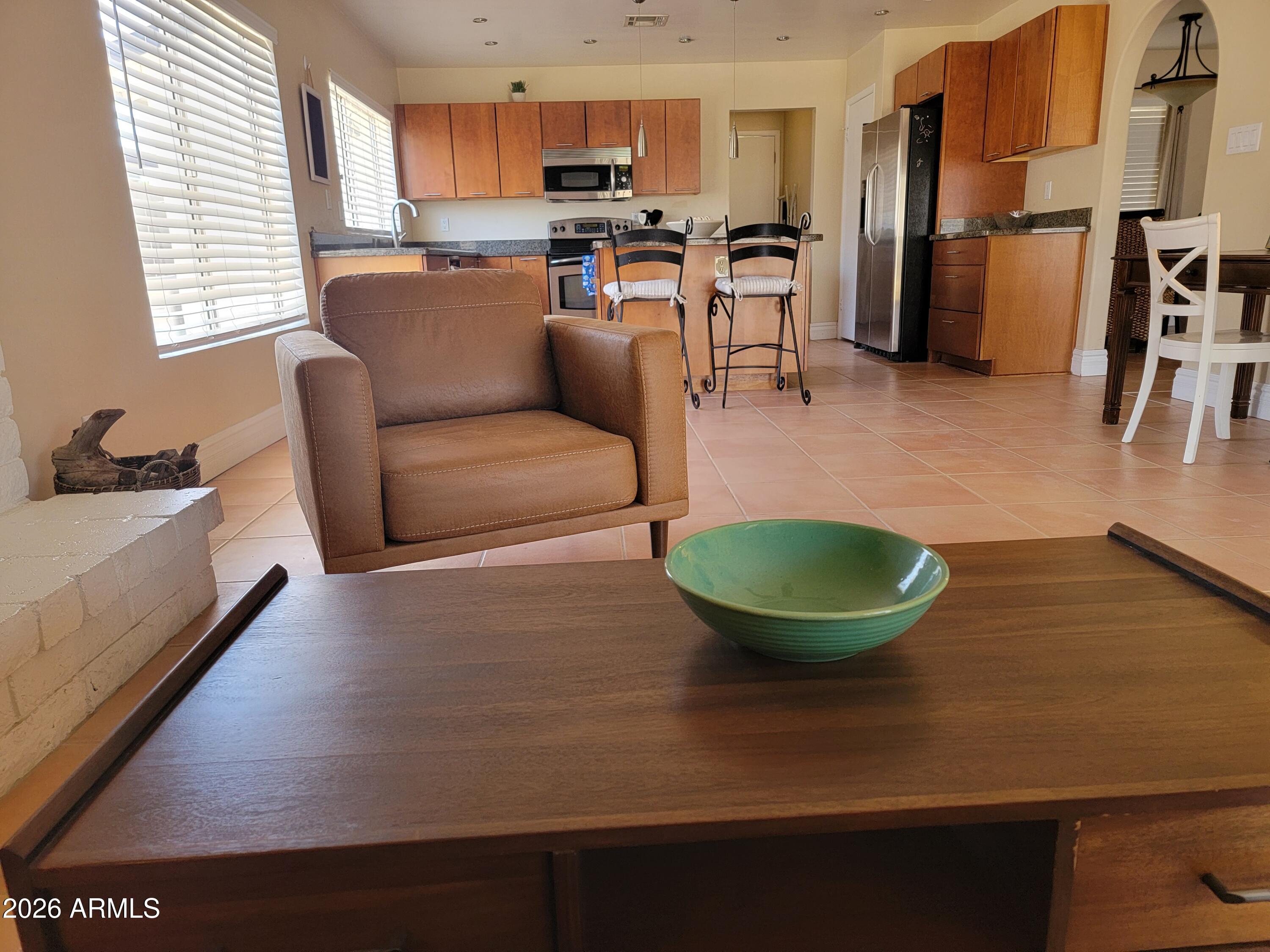 5118 E GELDING Drive