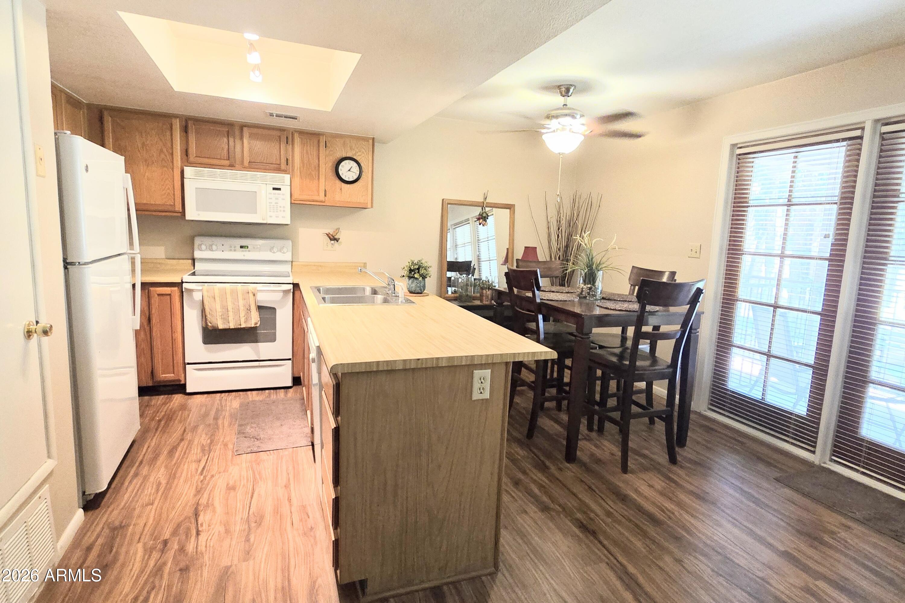 18811 N 19TH Avenue 2006