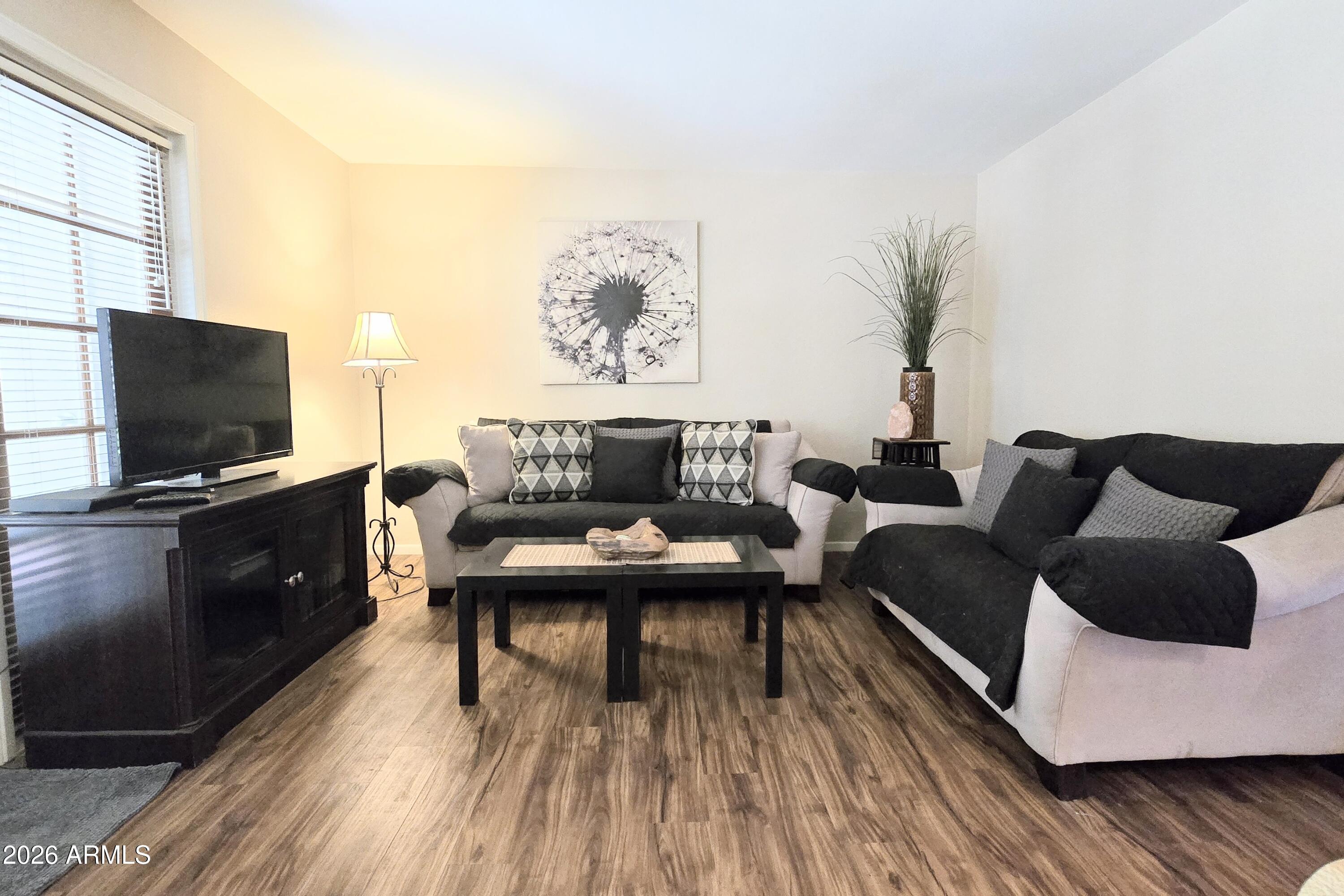 18811 N 19TH Avenue 2006