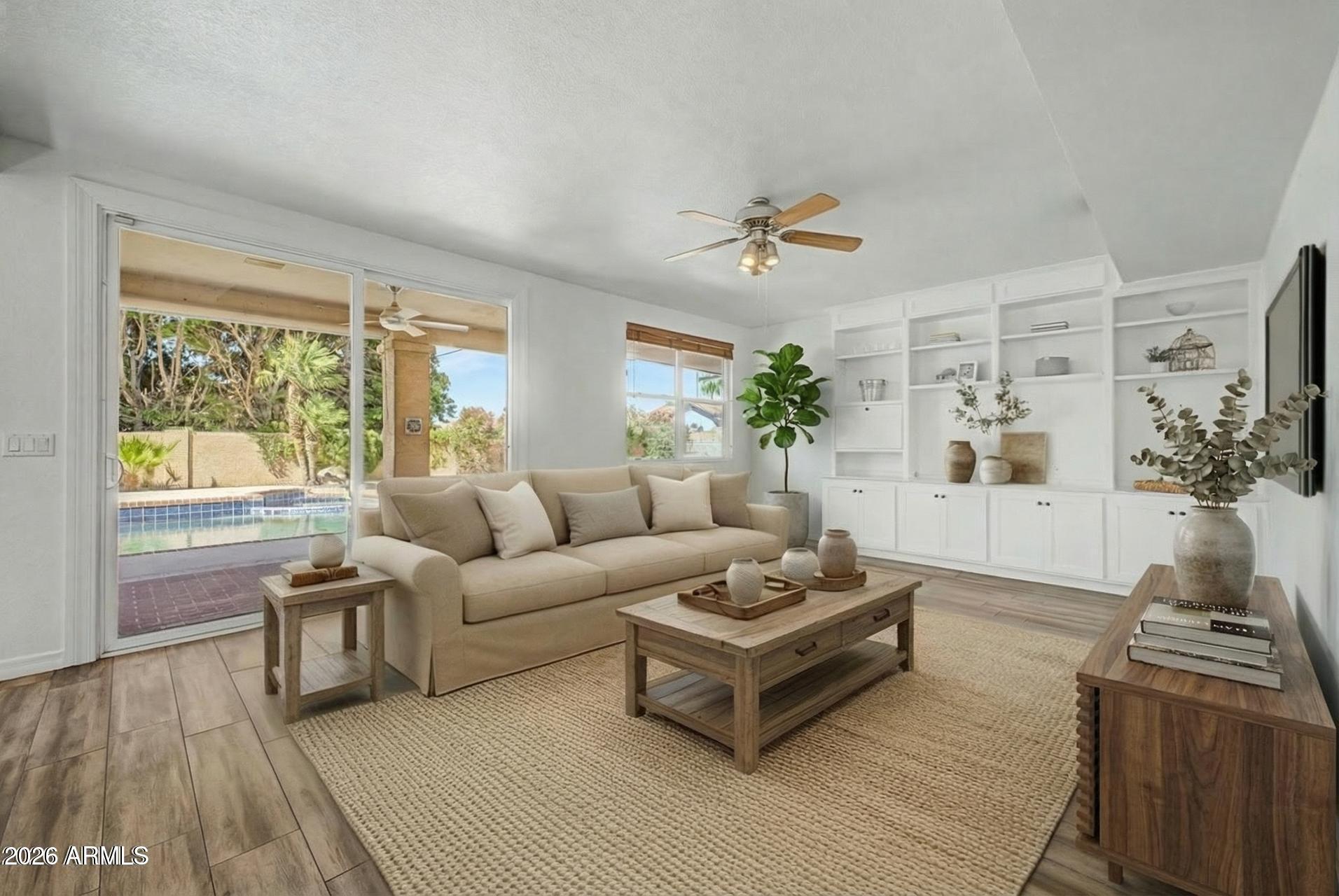 1234 E MONTE CRISTO Avenue