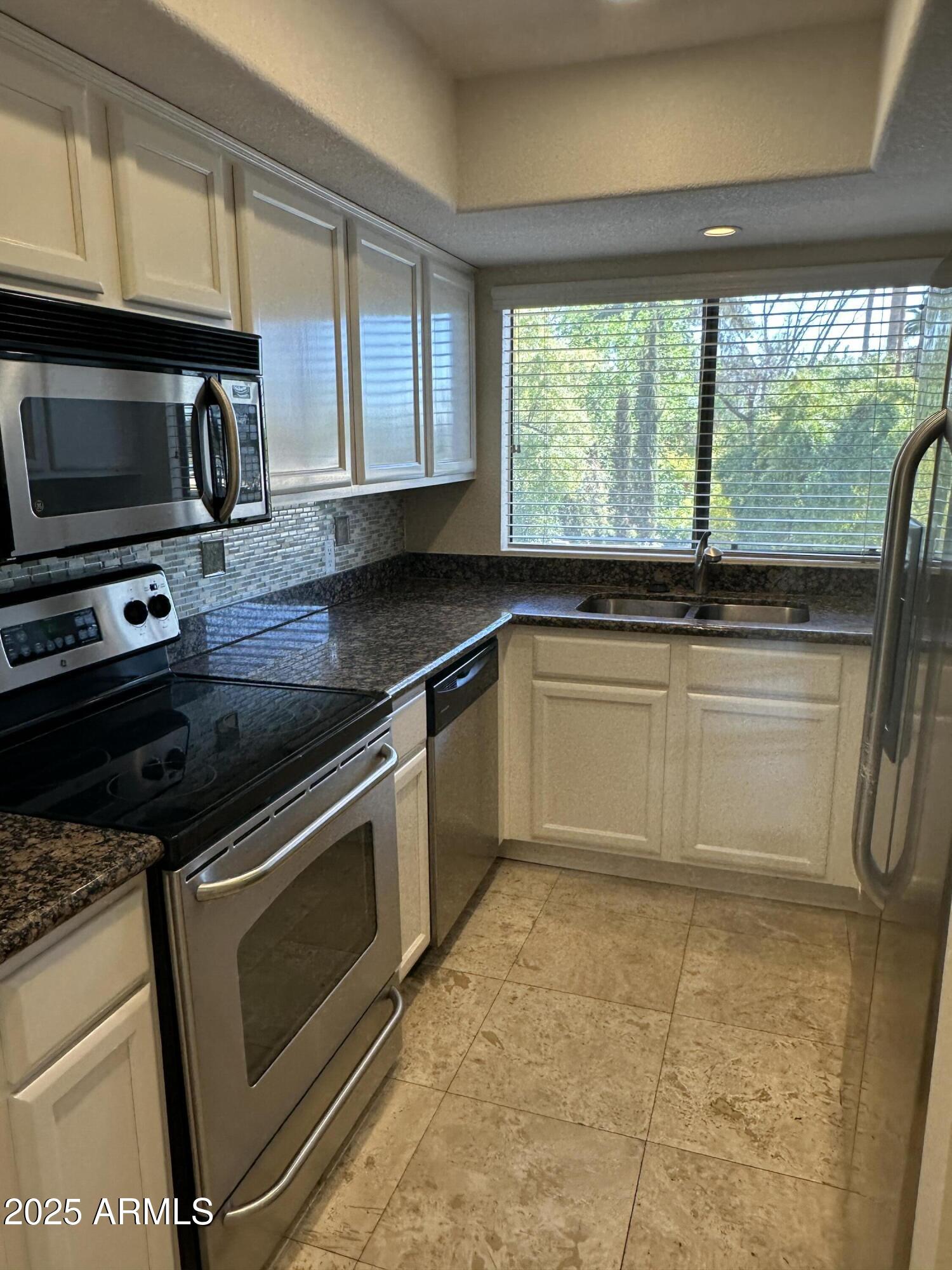 3235 E CAMELBACK Road 207