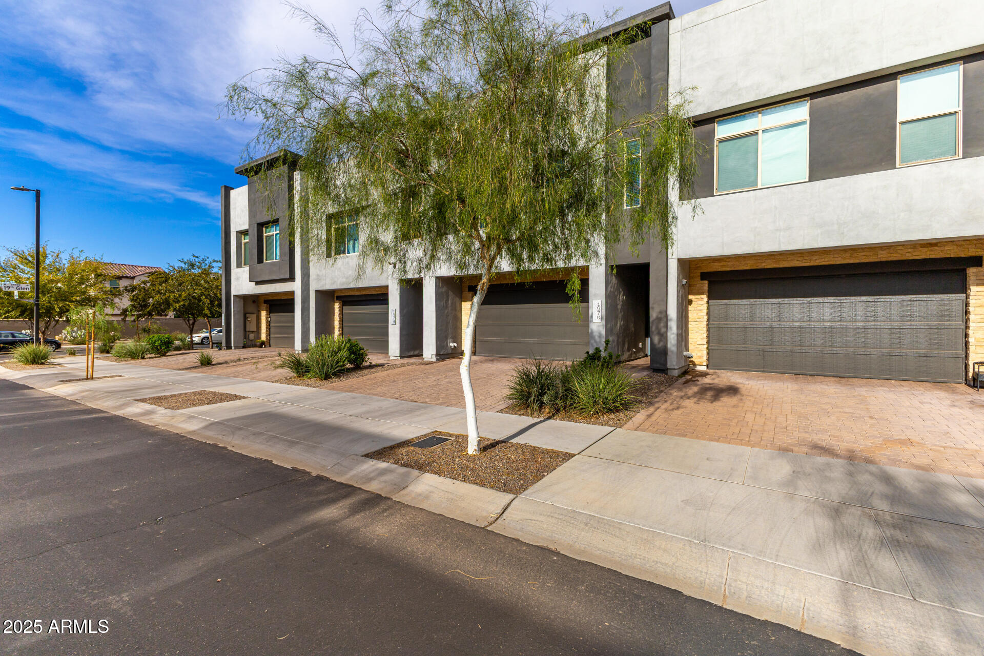 1970 W DESERT HOLLOW Drive