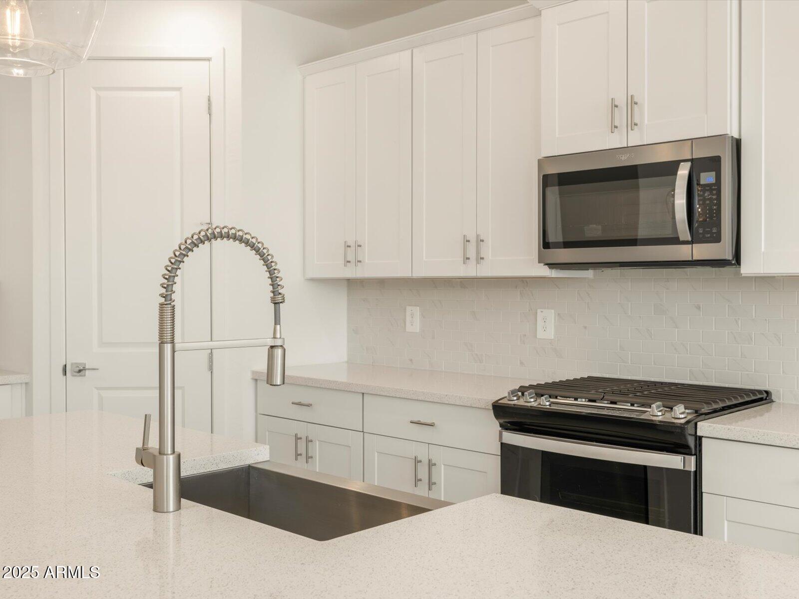 22471 W PONTIAC Drive