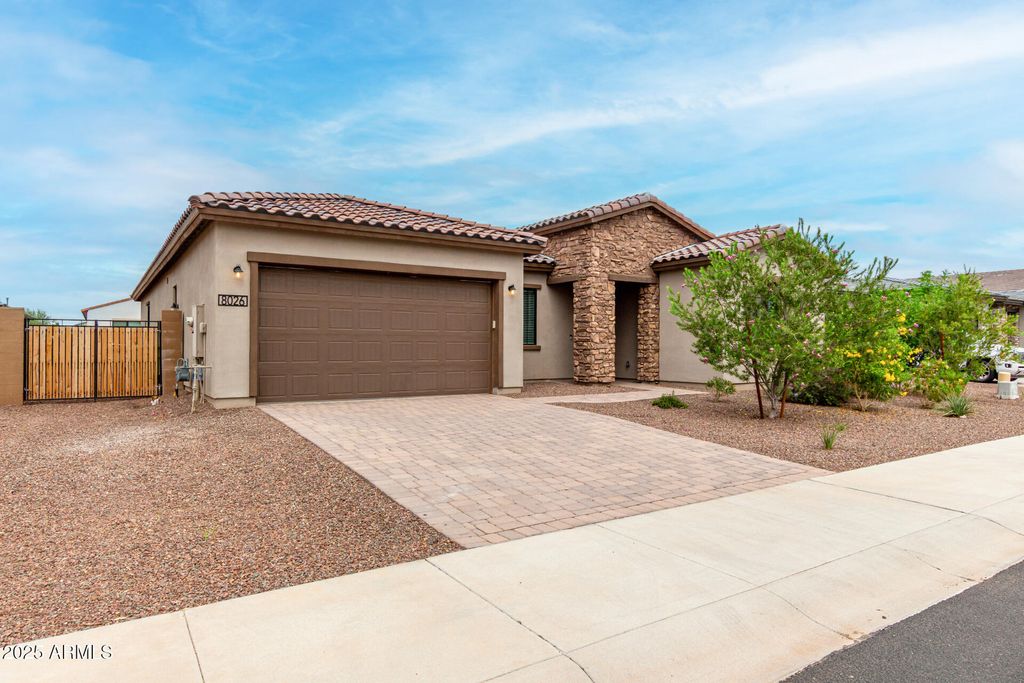 Photo of 8026 W Nicolet Avenue, Glendale, AZ 85303 (MLS # 6932467)