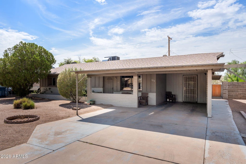 Photo of 973 W 4th Avenue, Apache Junction, AZ 85120 (MLS # 7080299)