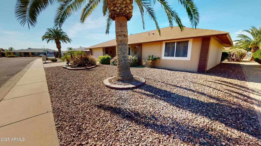 Photo of 17406 N 124th Avenue, Sun City West, AZ 85375 (MLS # 6945957)