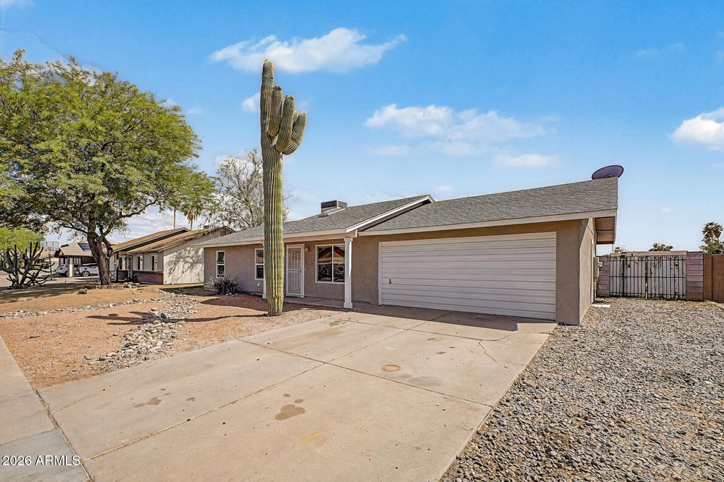 Photo of 1421 W Bentrup Street, Chandler, AZ 85224 (MLS # 7013798)