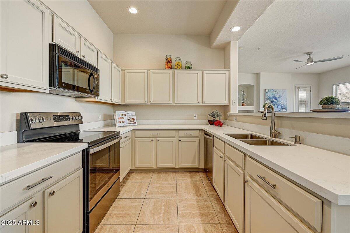 16420 N THOMPSON PEAK Parkway 2101